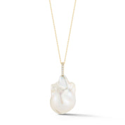 14kt Gold and Diamonds Baroque Pearl Necklace