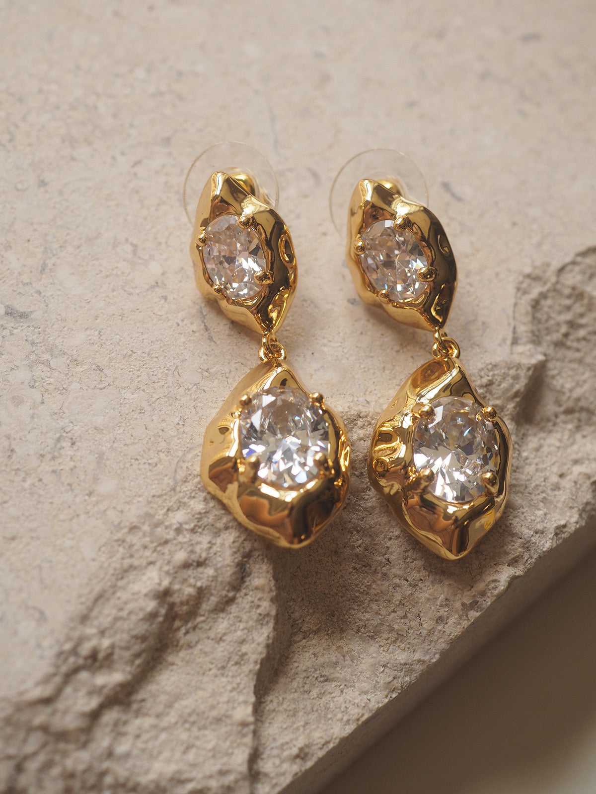 Vintage Chic Zirconia Lava Earrings