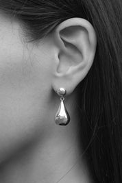 SMALL TEARDROP EARRINGS