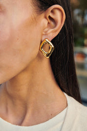 THE ÀÀRÁ EARRINGS