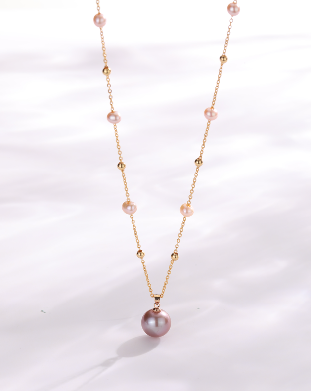 Pearl Teardrop Pendant Beaded Necklace