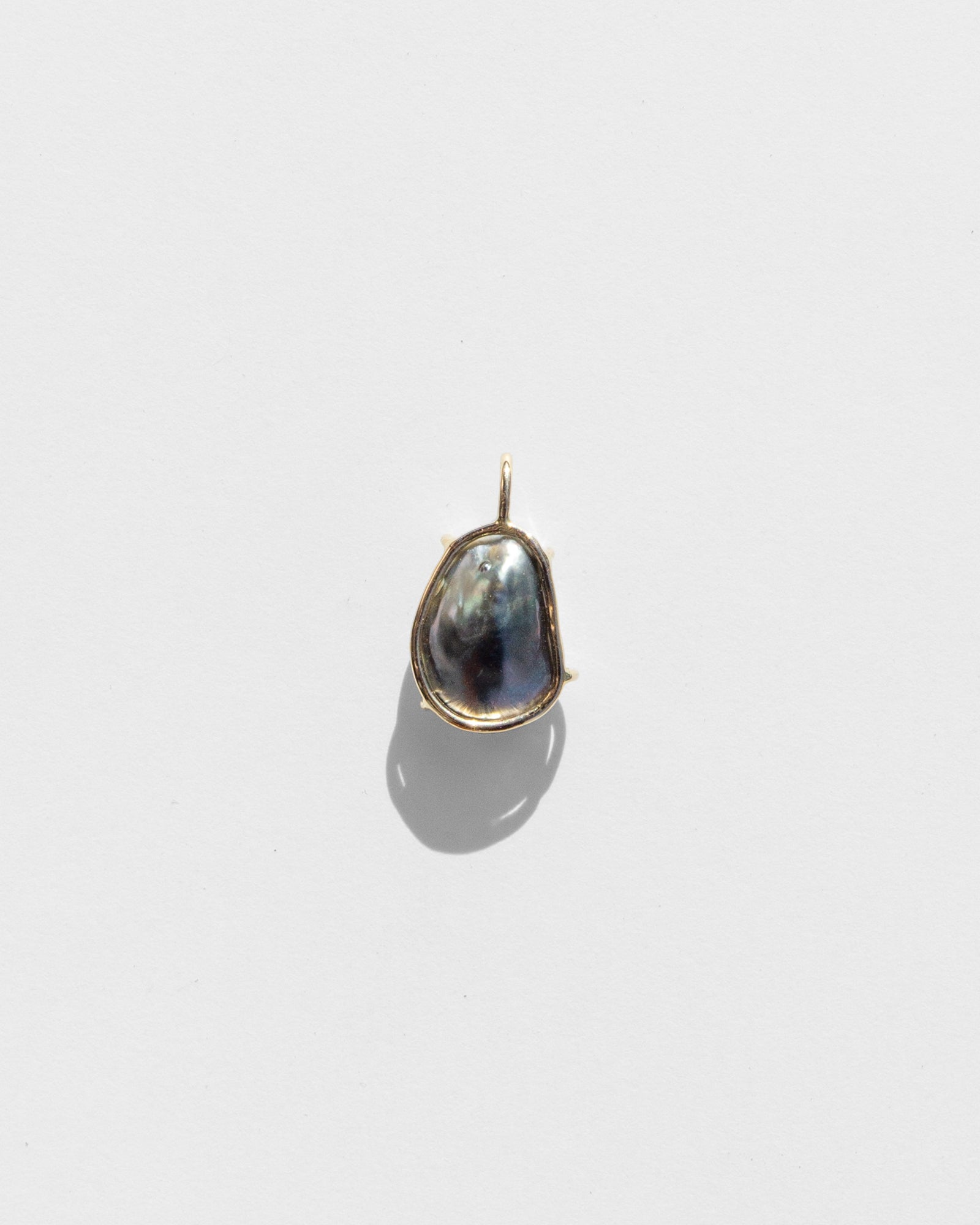 CharcoalKeshiPearl_Pendant_dedf8160-19ab-427e-922d-24232d65362d.jpg