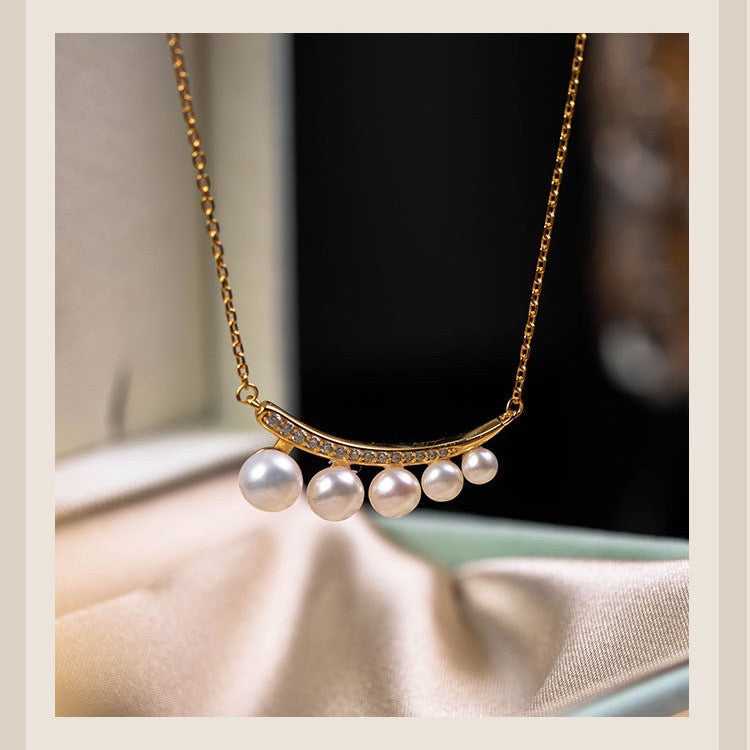 Crescent Moon Pearl Gradient Necklace