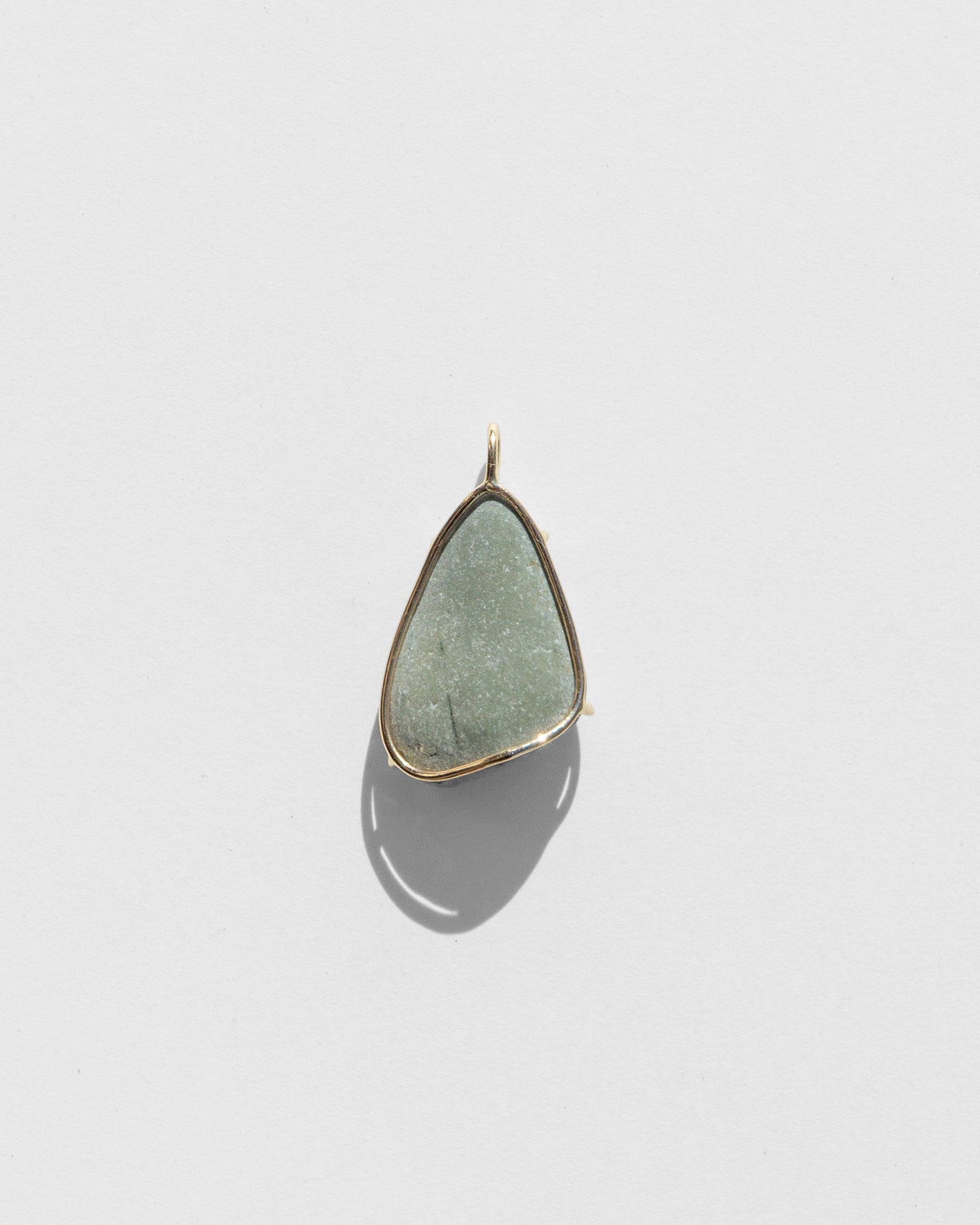 GreenBIStone_Pendant_5374adb1-3162-434f-ad23-b128b31422a9.jpg