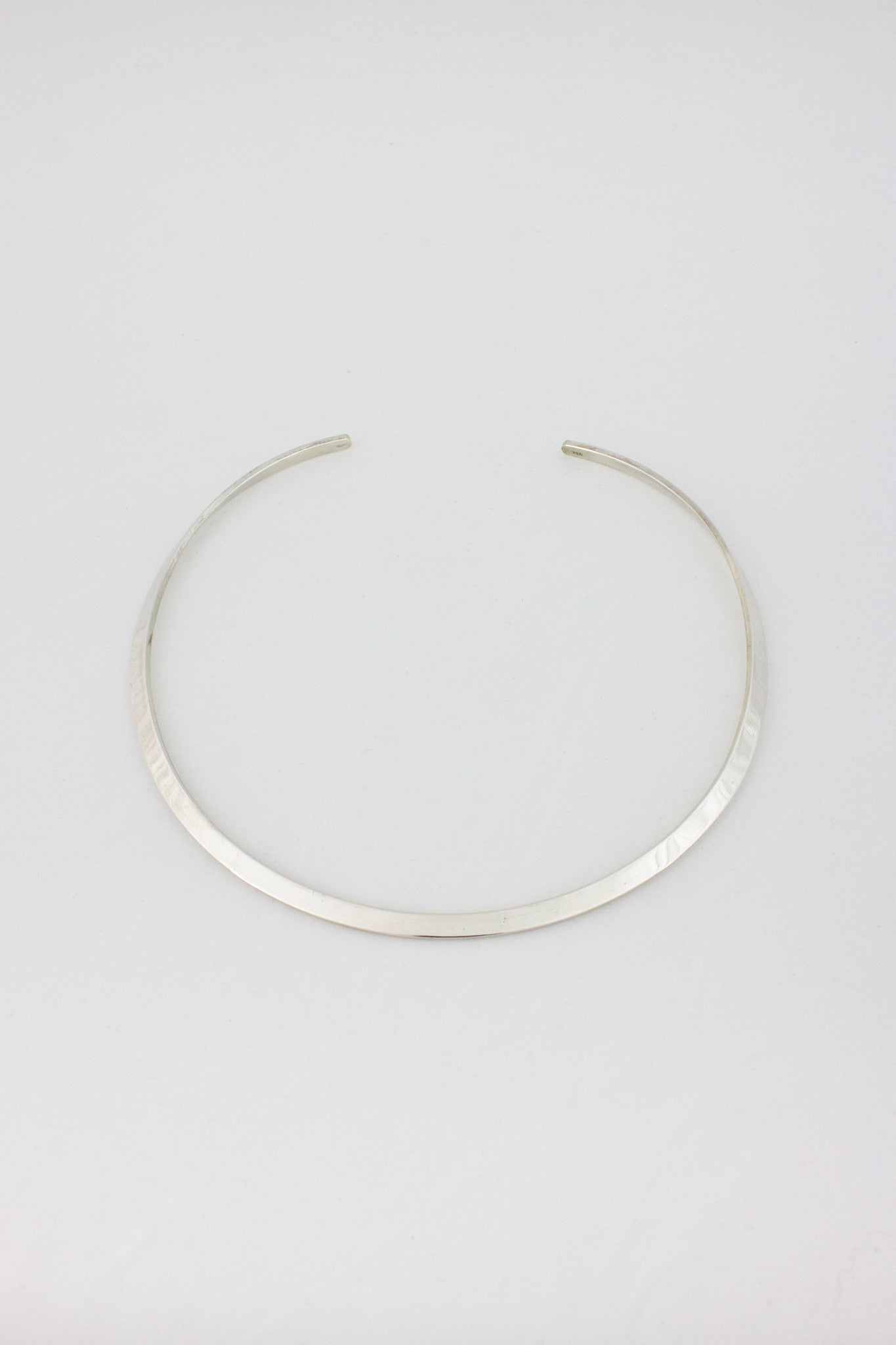 SIMPLE COLLAR