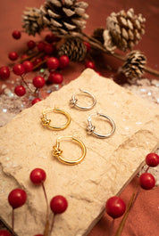 THE KNOT HOOPS