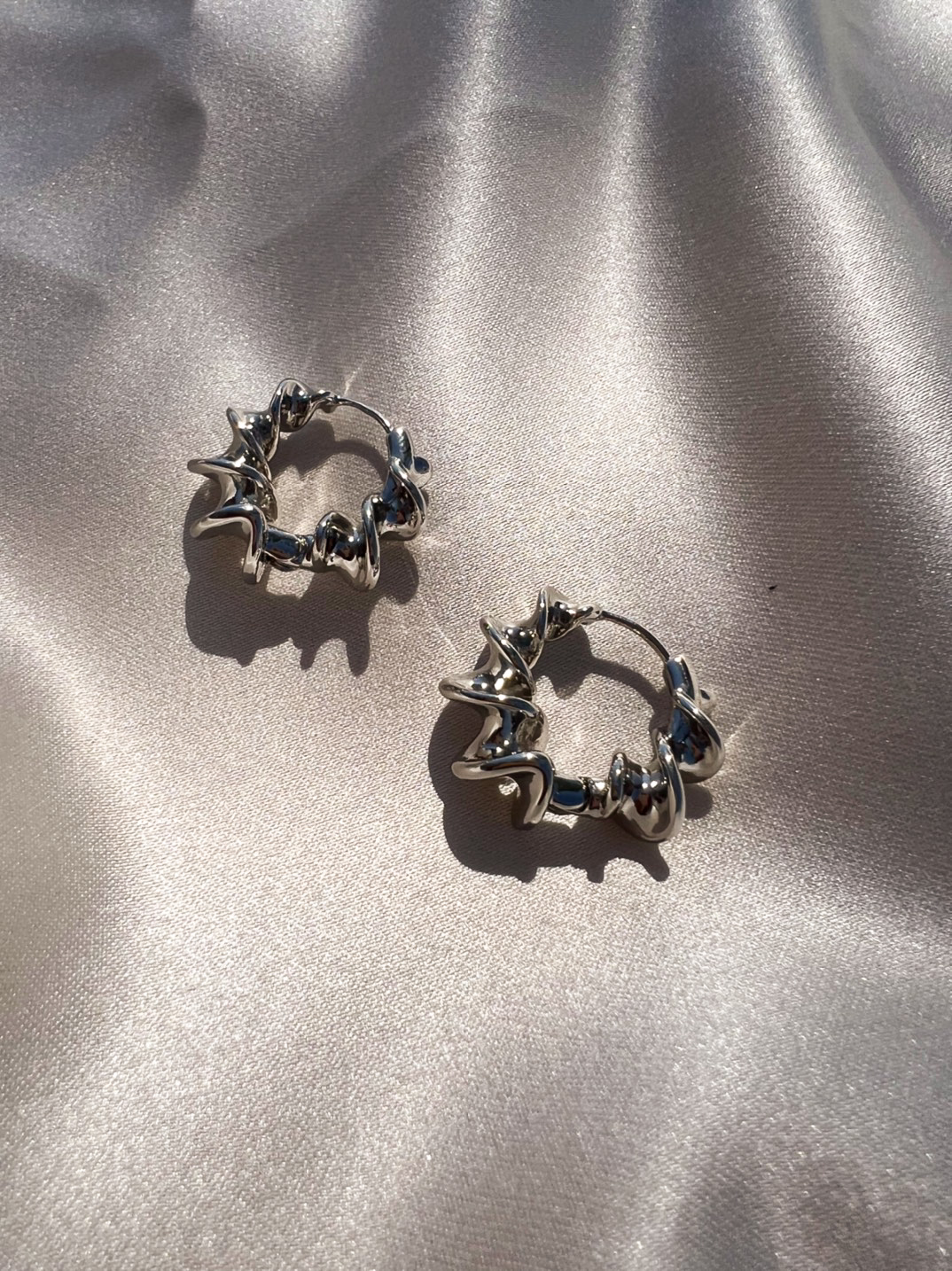 THE ÆRLIG EARRINGS