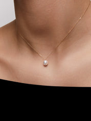 14kt Diamond Studded Baroque Pearl Necklace