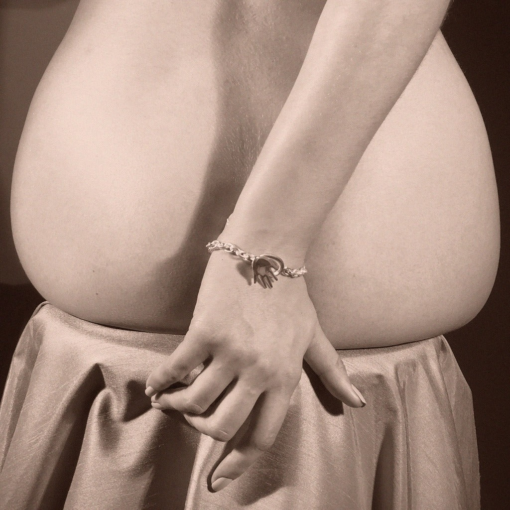 Man-Ray-Bracelet_252c249a-c57e-44f2-842e-b8797744c769.jpg