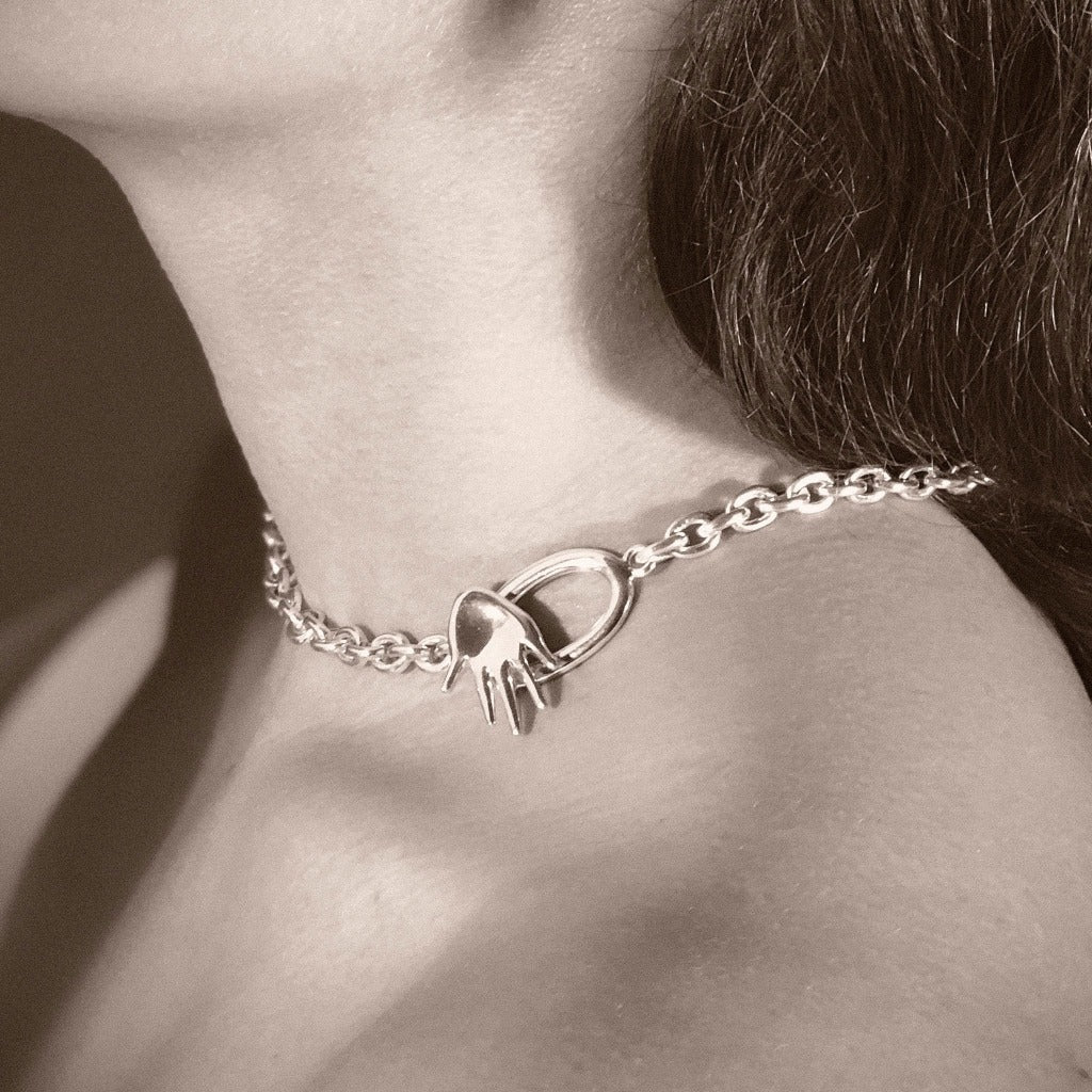 Man-Ray-Necklace_3b68c78b-f54c-4059-ae7e-9f1ab67870f2.jpg