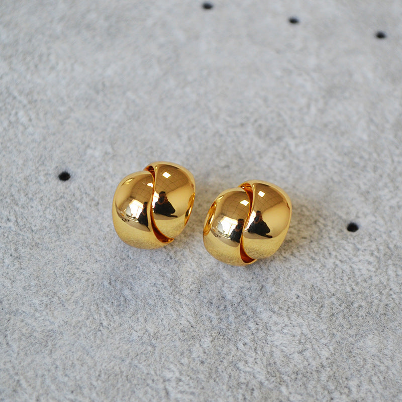 Dual C Twist Ear Stud Earrings