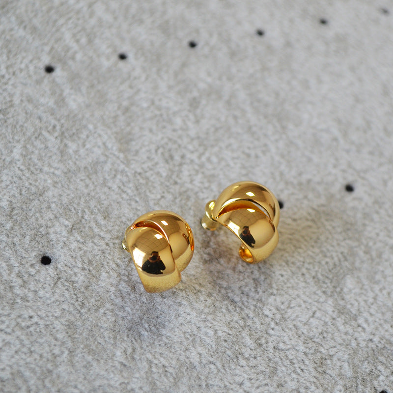 Dual C Twist Ear Stud Earrings