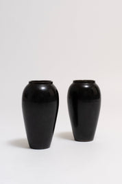 PAIR OF BLACK CERAMIC VASES. JEAN BAPTISTE GAZIELLO, C. 1930