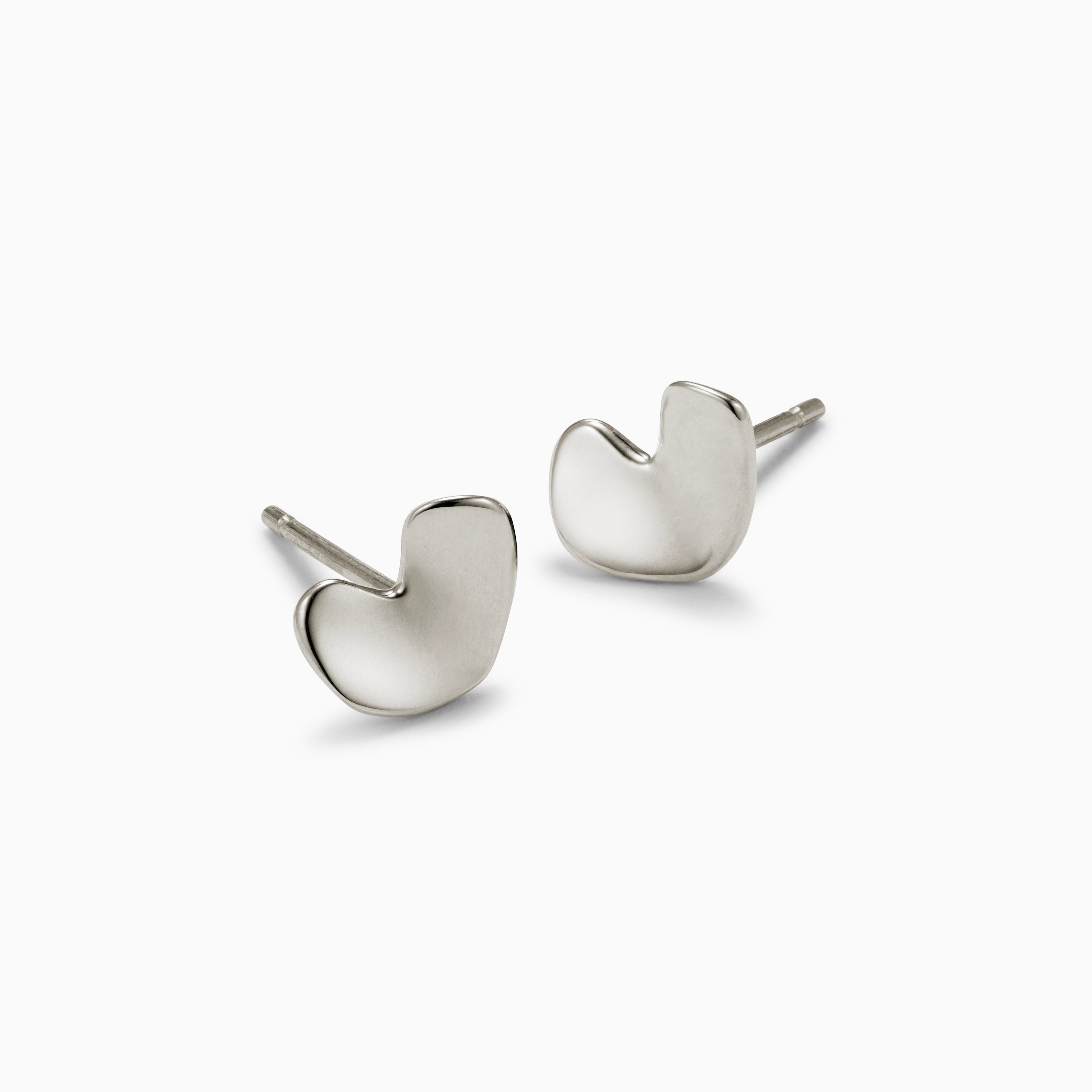 SculptedHeartStuds_SS_f736a010-e769-4dab-8811-93a113d4c422.jpg