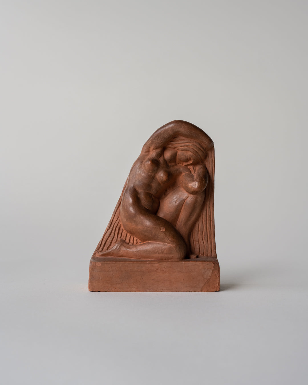 FRENCH ART DECO TERRACOTTA SCULPTURE OF A KNEELING WOMAN C. 1930