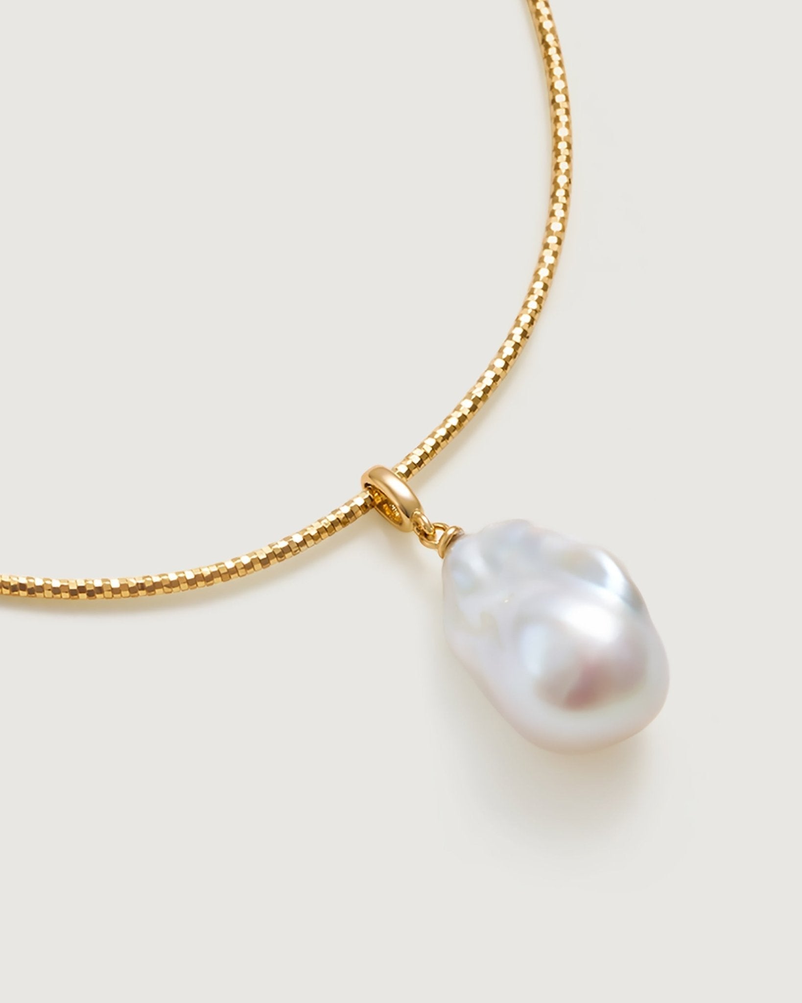 angelica-dahurica-baroque-pearl-necklace-122085_56c600ae-f36c-4511-a301-226c2a25a013.jpg