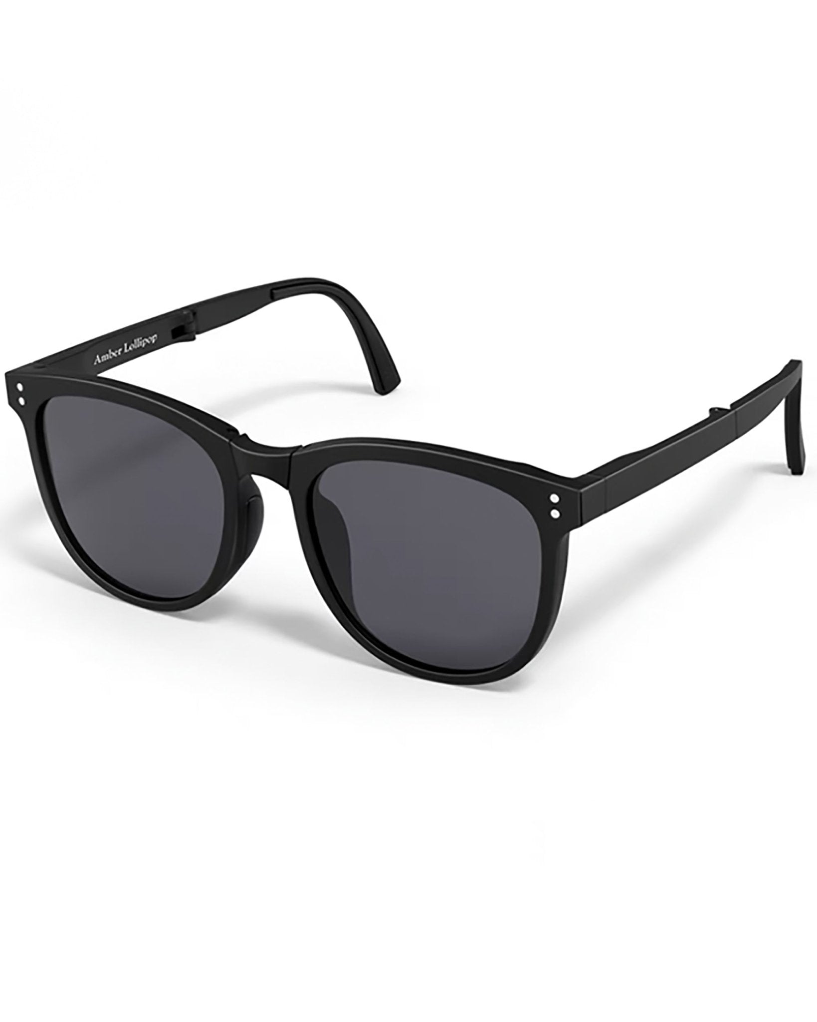 apt-sunglasses-437927_0701a80b-db7b-4077-8ab6-b4512bde437d.jpg