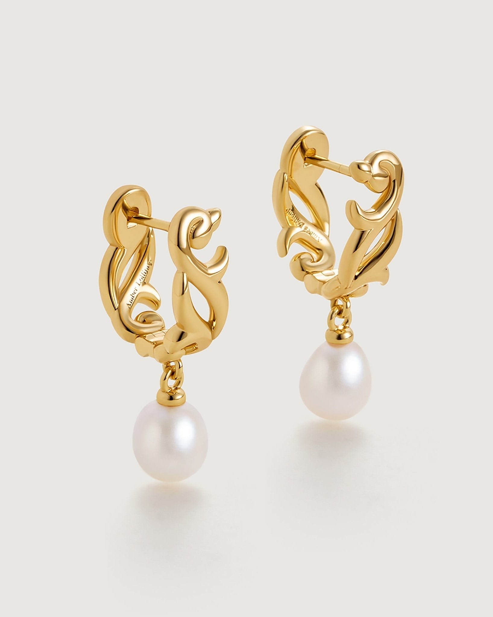 arabesque-hoop-earring-734939_ee5769a7-0d8b-4dff-be26-bd786fae47af.jpg