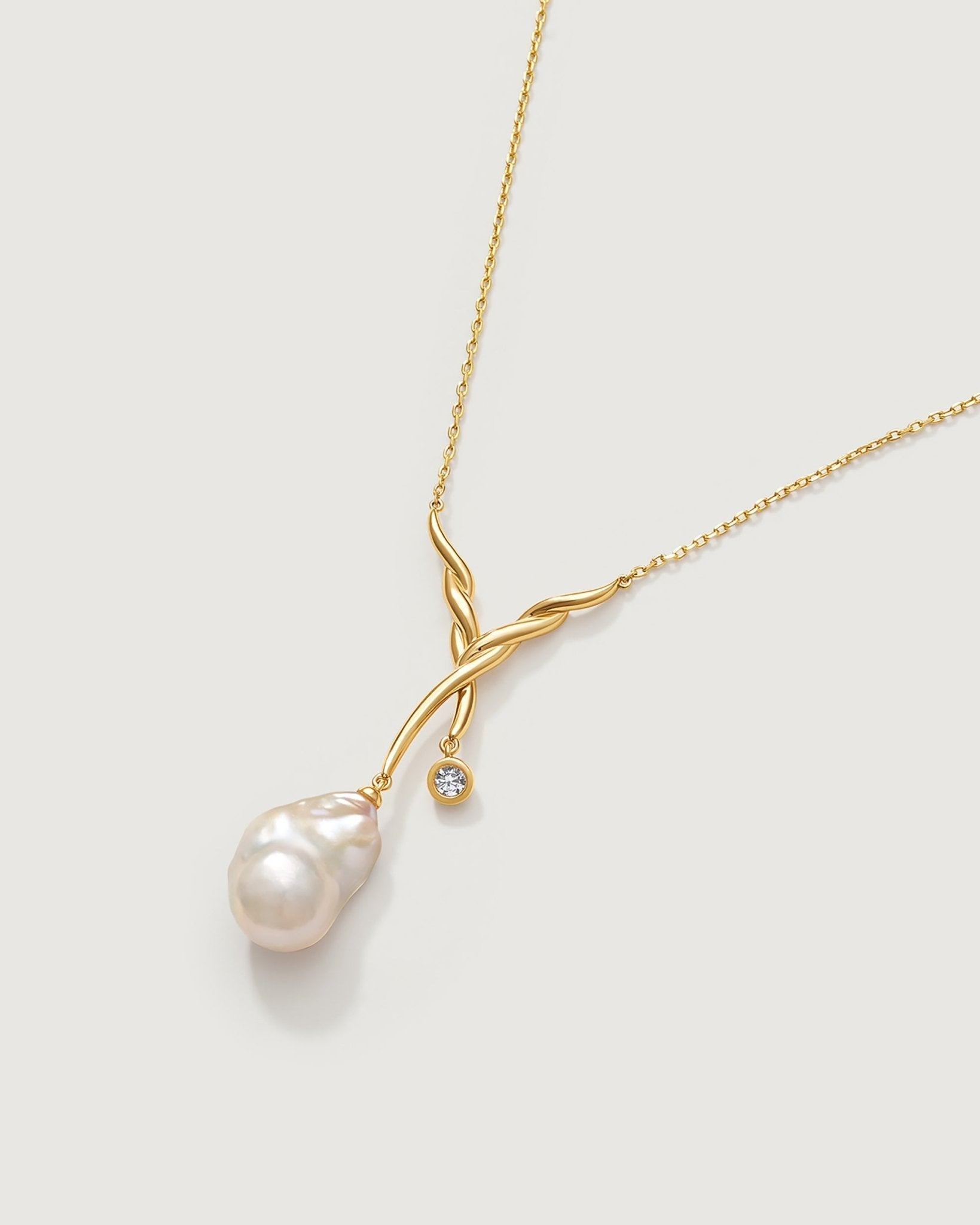 ballet-pearl-necklace-251791_54dc9166-f125-4f91-8e04-c6f8c6473494.jpg