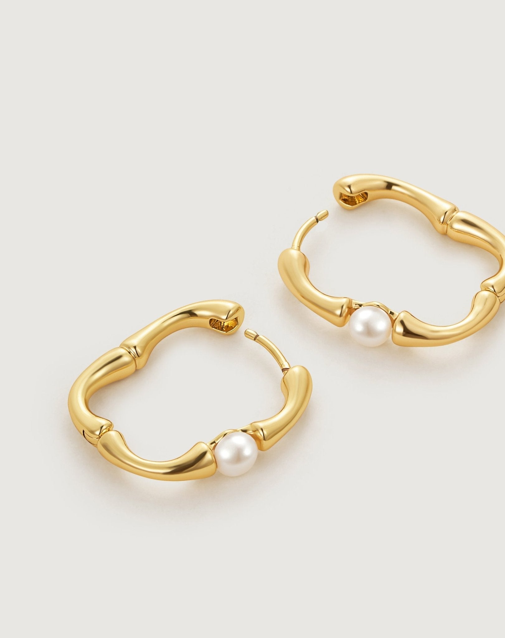 bamboo-hoop-pearl-earring-617190_bcb0b203-4ca1-4ef0-af91-60827e84eb5e.jpg