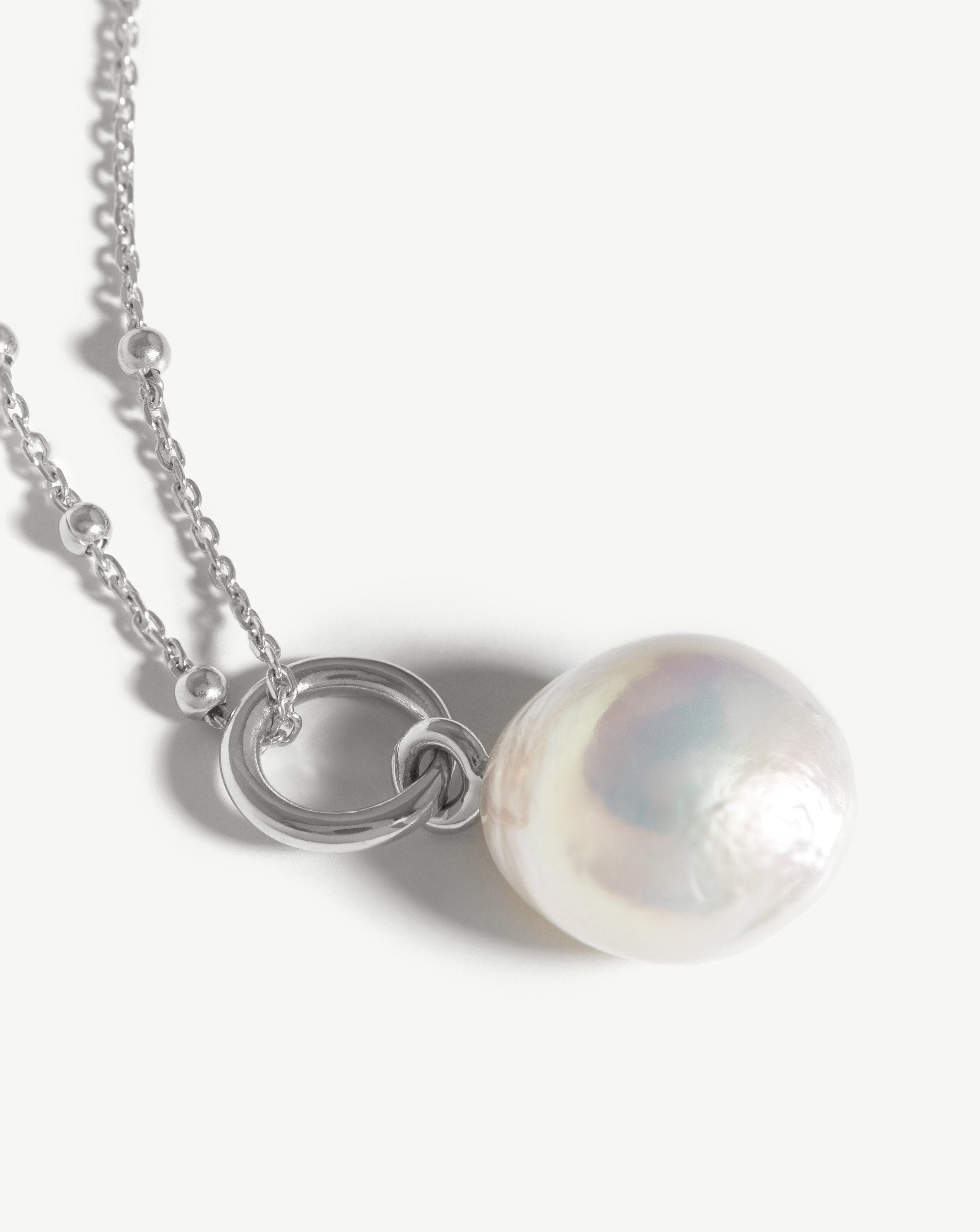 baroque-pearl-chain-necklace-sterling-silverpearl-necklaces-missoma-176618_0bfe2491-1c5a-4432-9000-34f778200aef.jpg