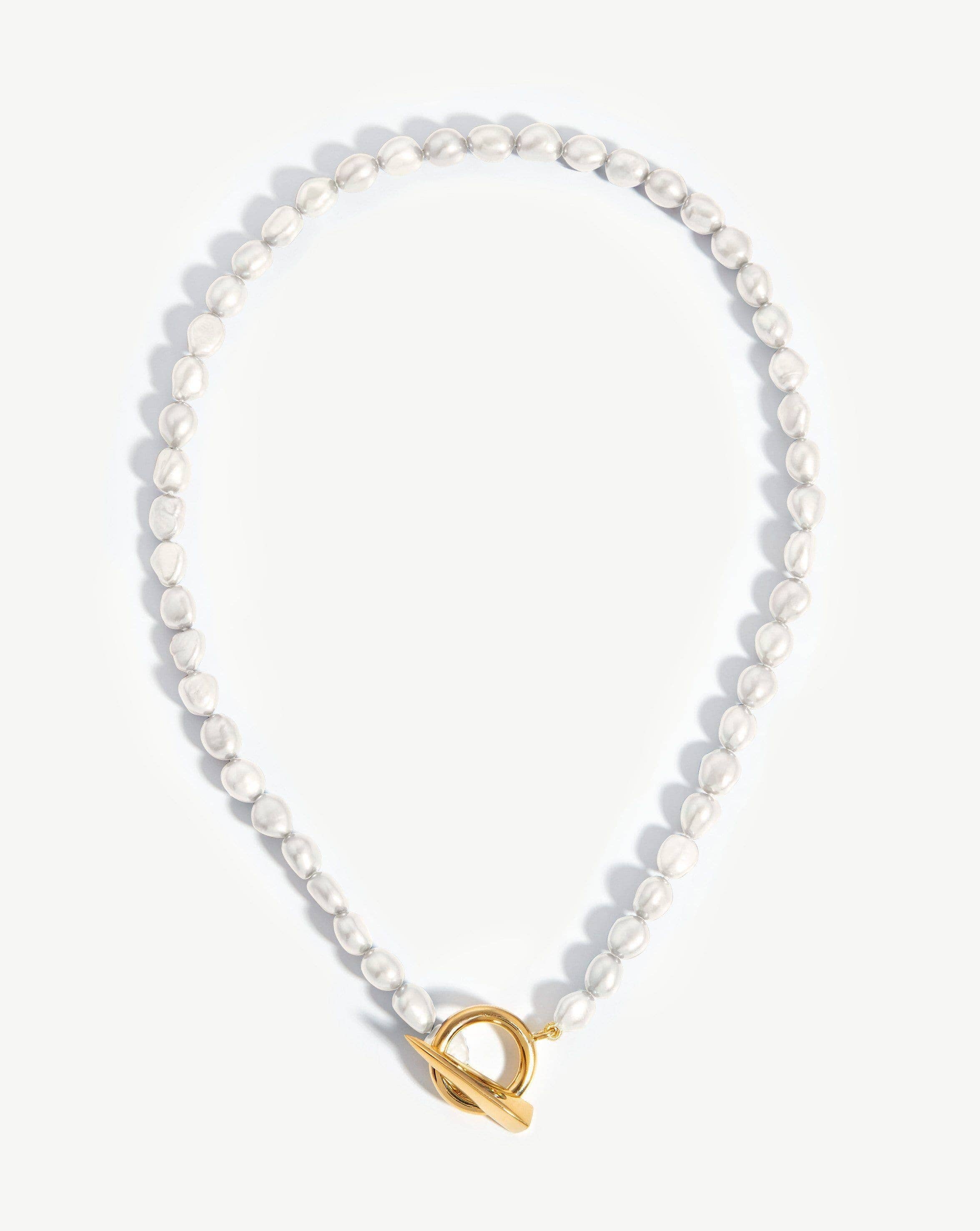 baroque-pearl-claw-t-bar-necklace-18ct-gold-plated-vermeilpearl-necklaces-missoma-389171_836e0b01-d18b-490a-ae9d-f0b1c8d1e844.jpg