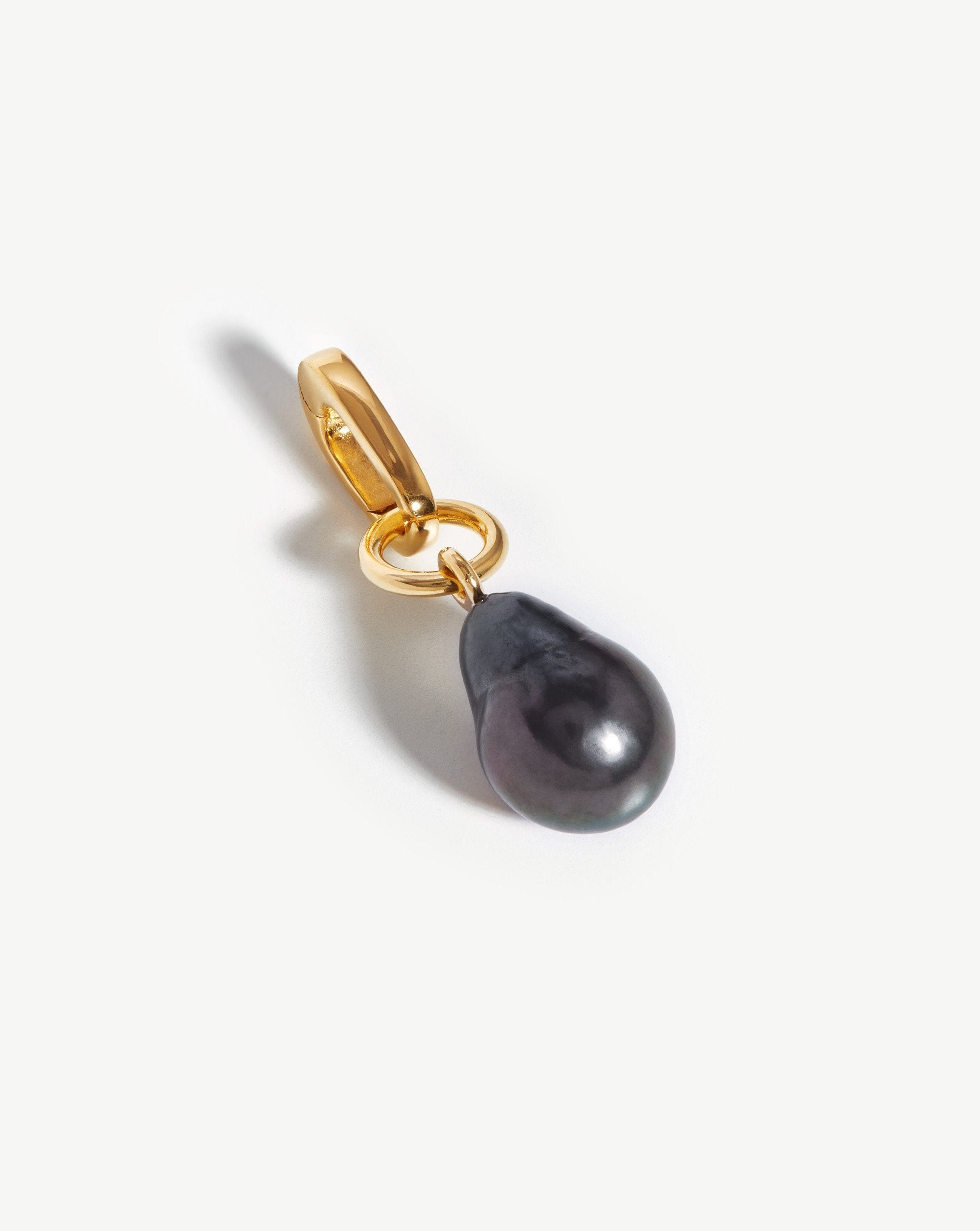 baroque-pearl-clip-on-pendant-18ct-gold-platedgrey-pearl-charms-pendants-missoma-856115_9fbd7a93-2650-4599-9020-c9f855aa5498.jpg