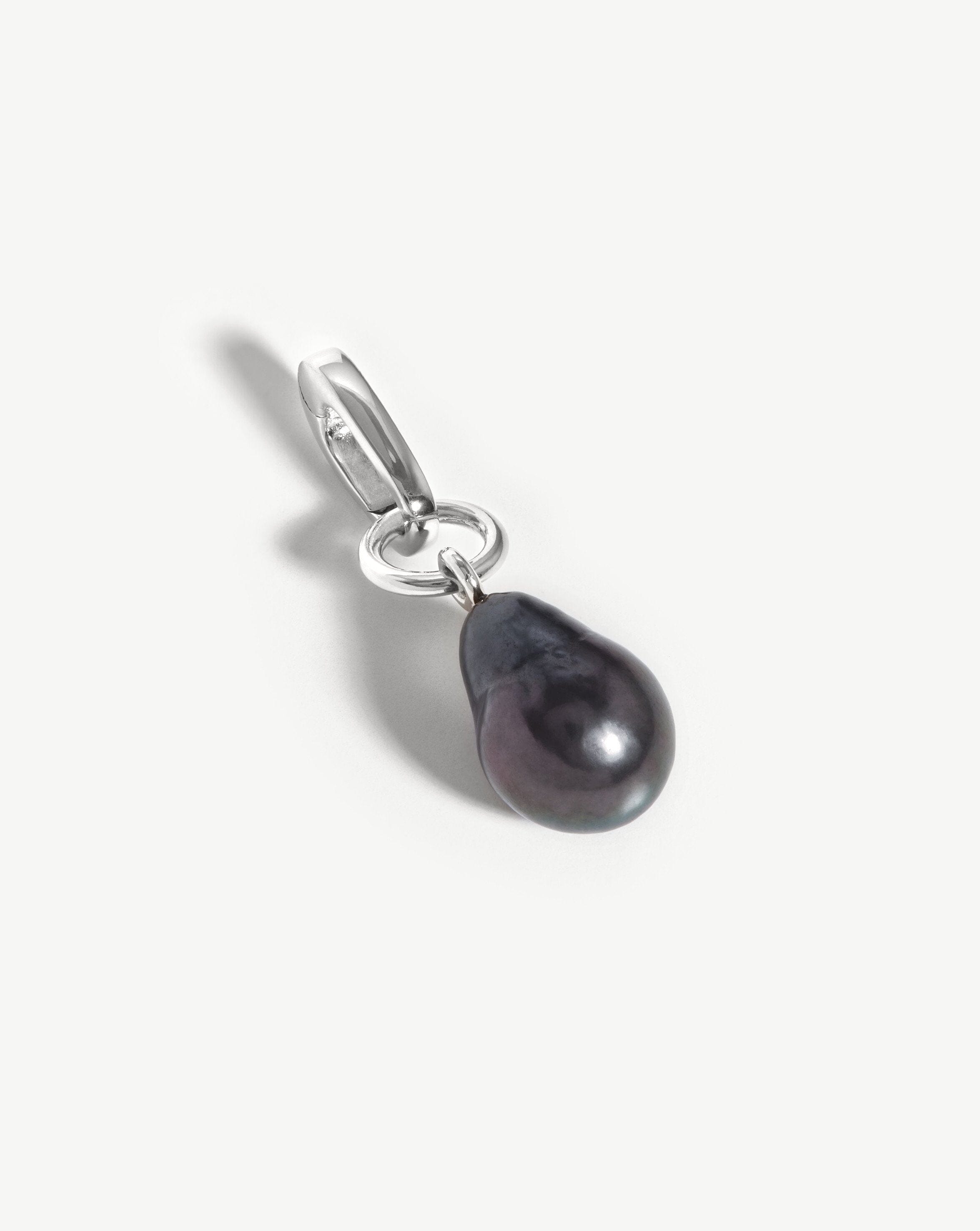 baroque-pearl-clip-on-pendant-silver-platedgrey-pearl-charms-pendants-missoma-211325_8b1b5679-fae0-4ac5-8618-15dbc2feb16c.jpg