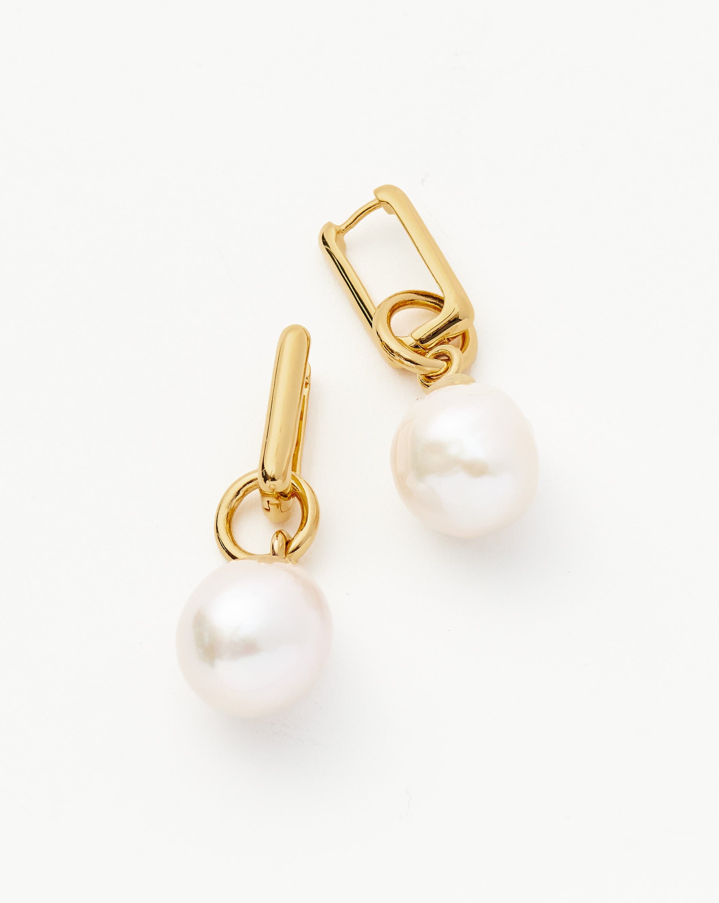 baroque-pearl-ovate-earrings-18ct-gold-plated-vermeilpearl-earrings-missoma-193208_da9d7886-4c3f-40c9-9272-65e980c0e305.jpg