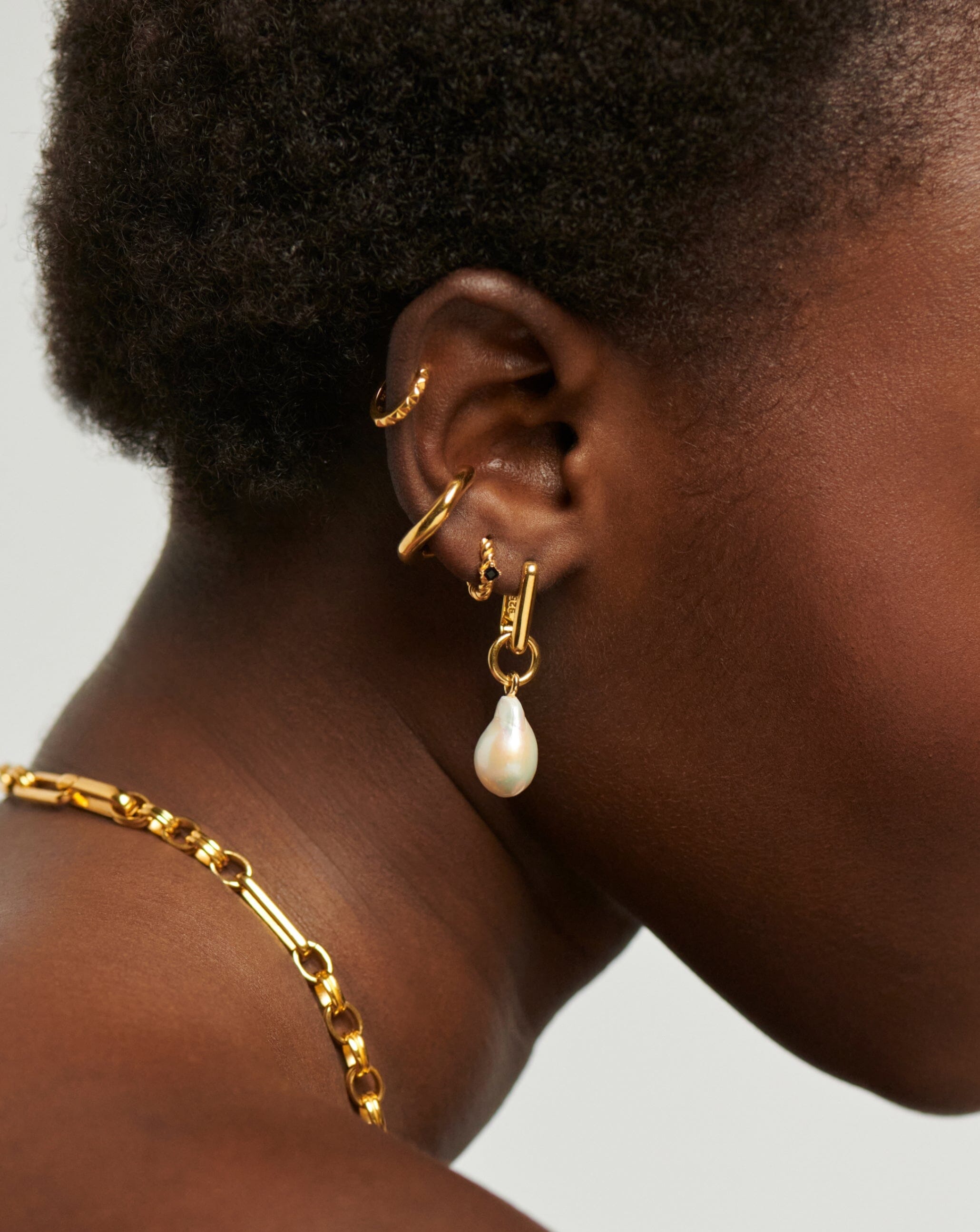 Baroque Pearl Ovate Earrings | 18k Gold Vermeil/Pearl