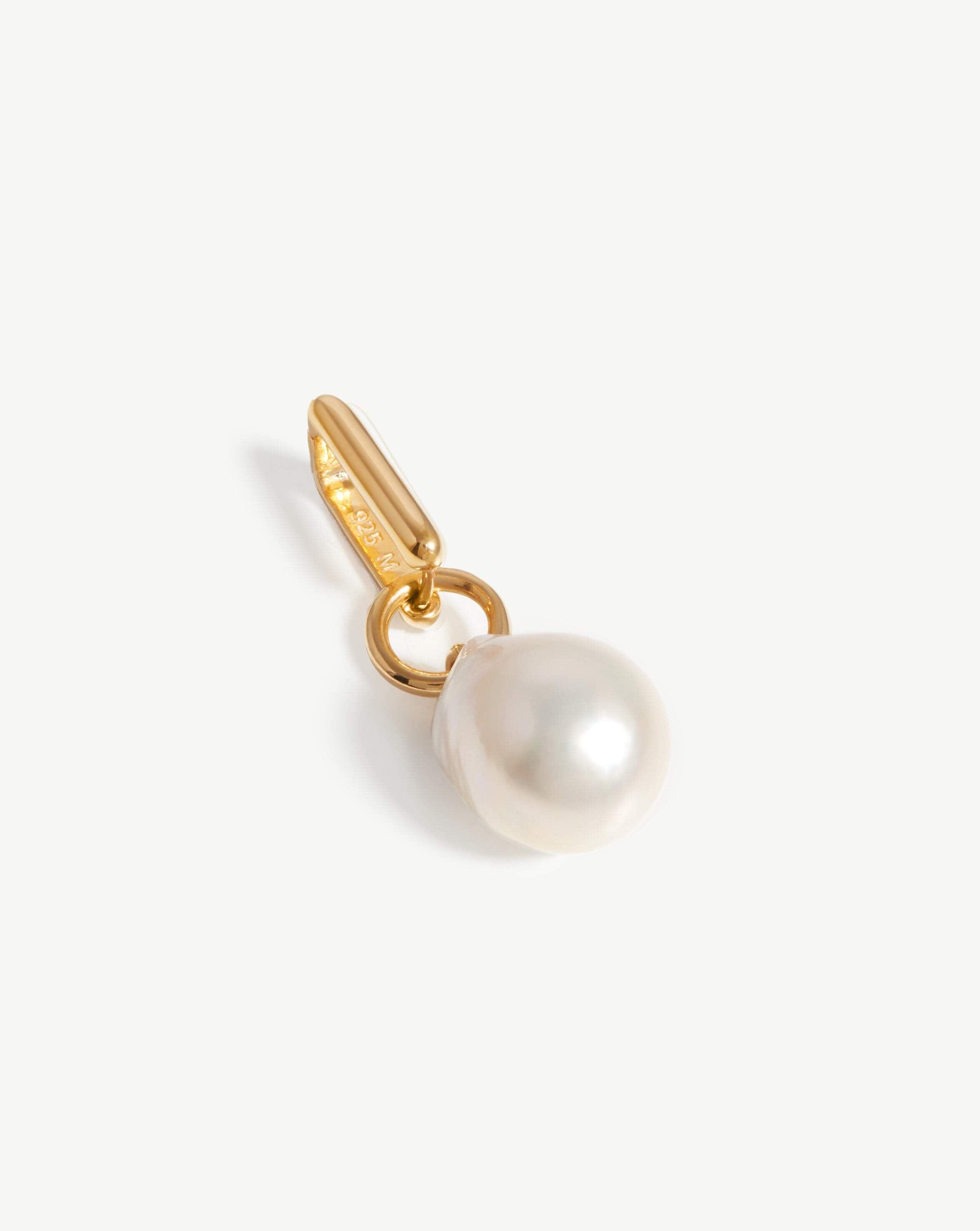 baroque-pearl-single-ovate-earring-18ct-gold-plated-vermeilpearl-earrings-missoma-479470_3fb6347f-a958-46e9-9c87-ac1b7f93c09d.jpg