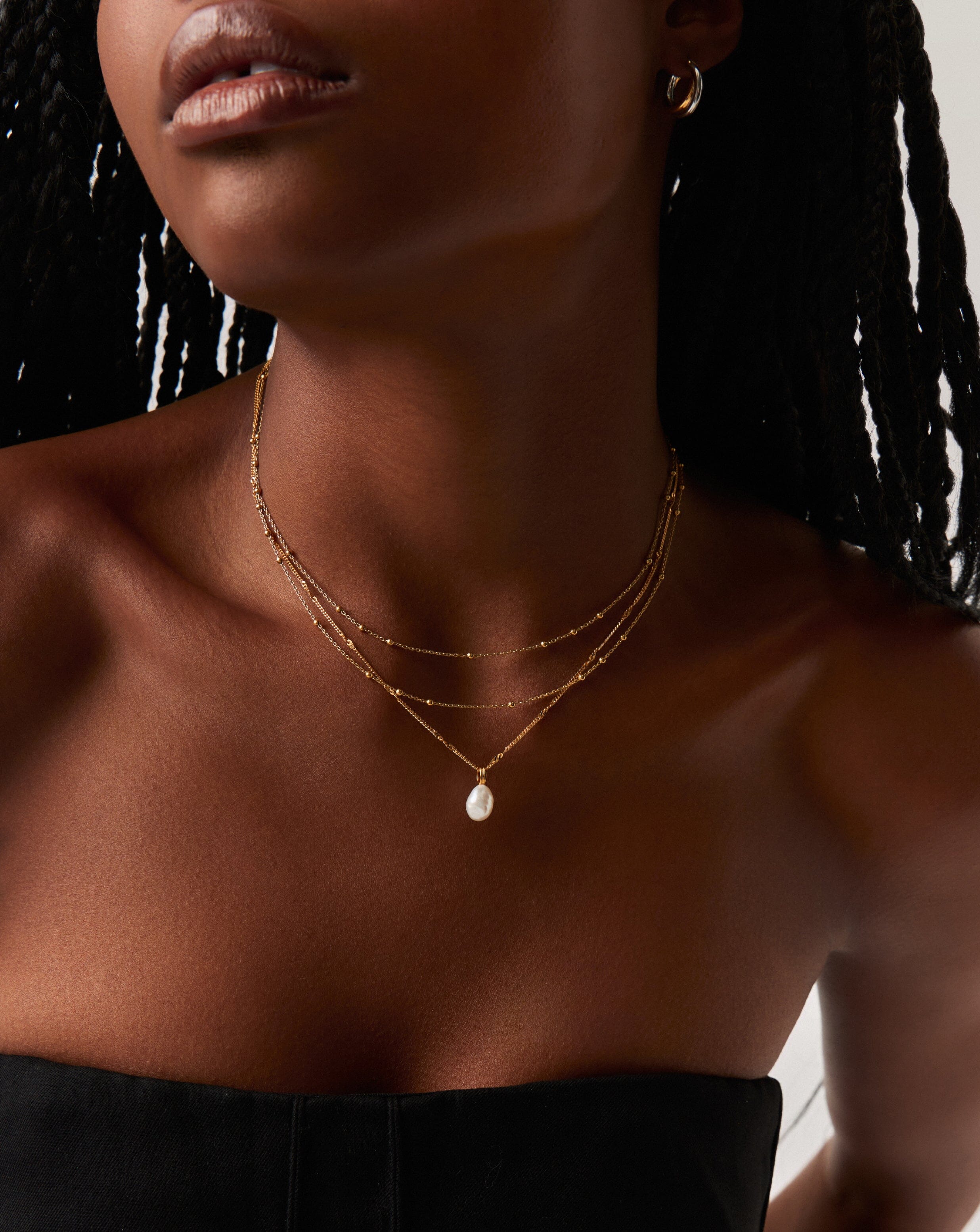 baroque-pearl-twisted-chain-necklace-18k-gold-plated-vermeilpearl-necklaces-missoma-749722_a7583bae-f719-4a3c-8f3d-e9e7f3362cdf.jpg