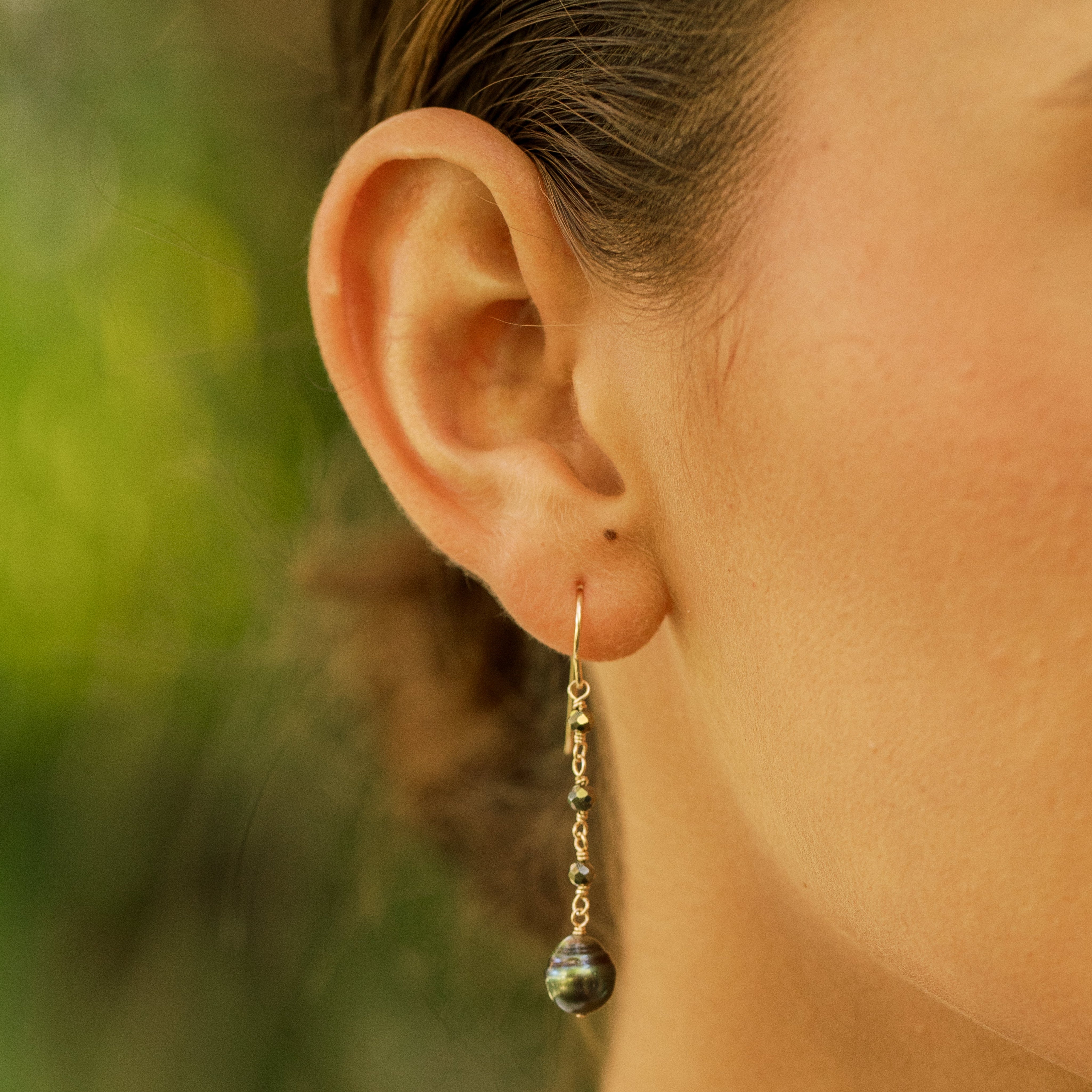 Breezy Tahitian Pearl Earrings