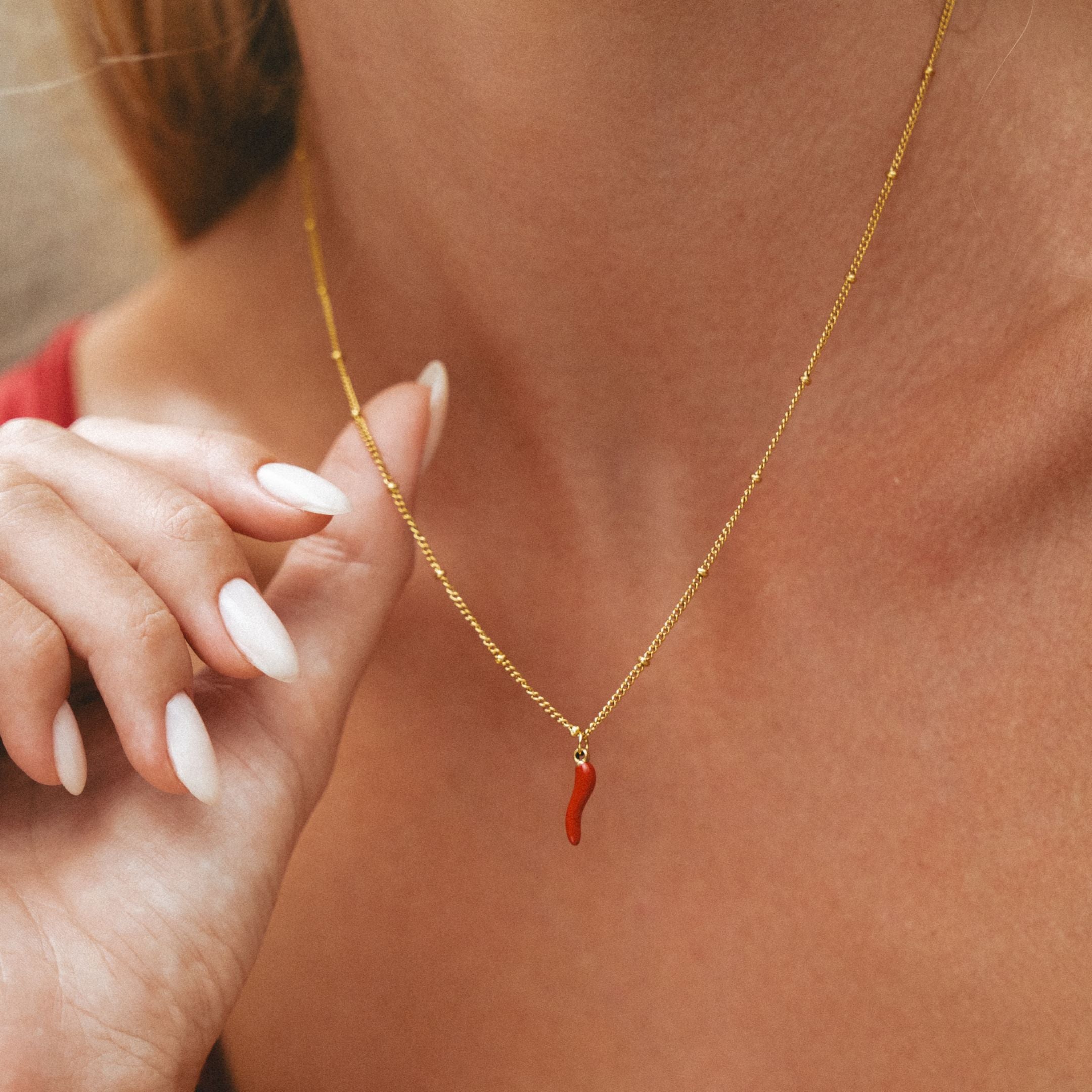 chili-necklace_3525017e-c027-4000-a461-eefa22aef6e6.jpg