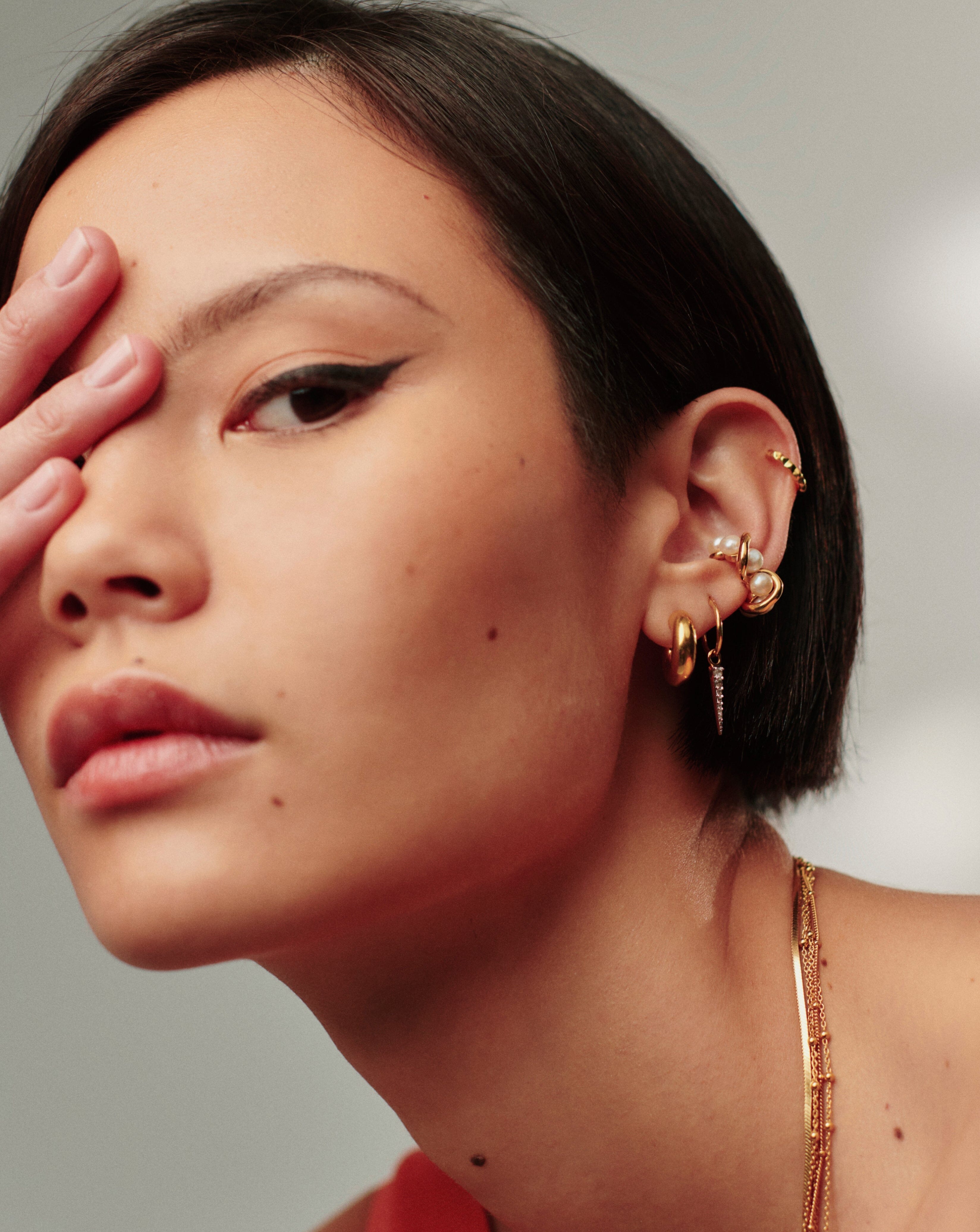 chubby-mini-hoop-earrings-18ct-gold-vermeil-earrings-missoma-631934_78b0b9a8-0e2c-4869-a632-361fffda84ba.jpg