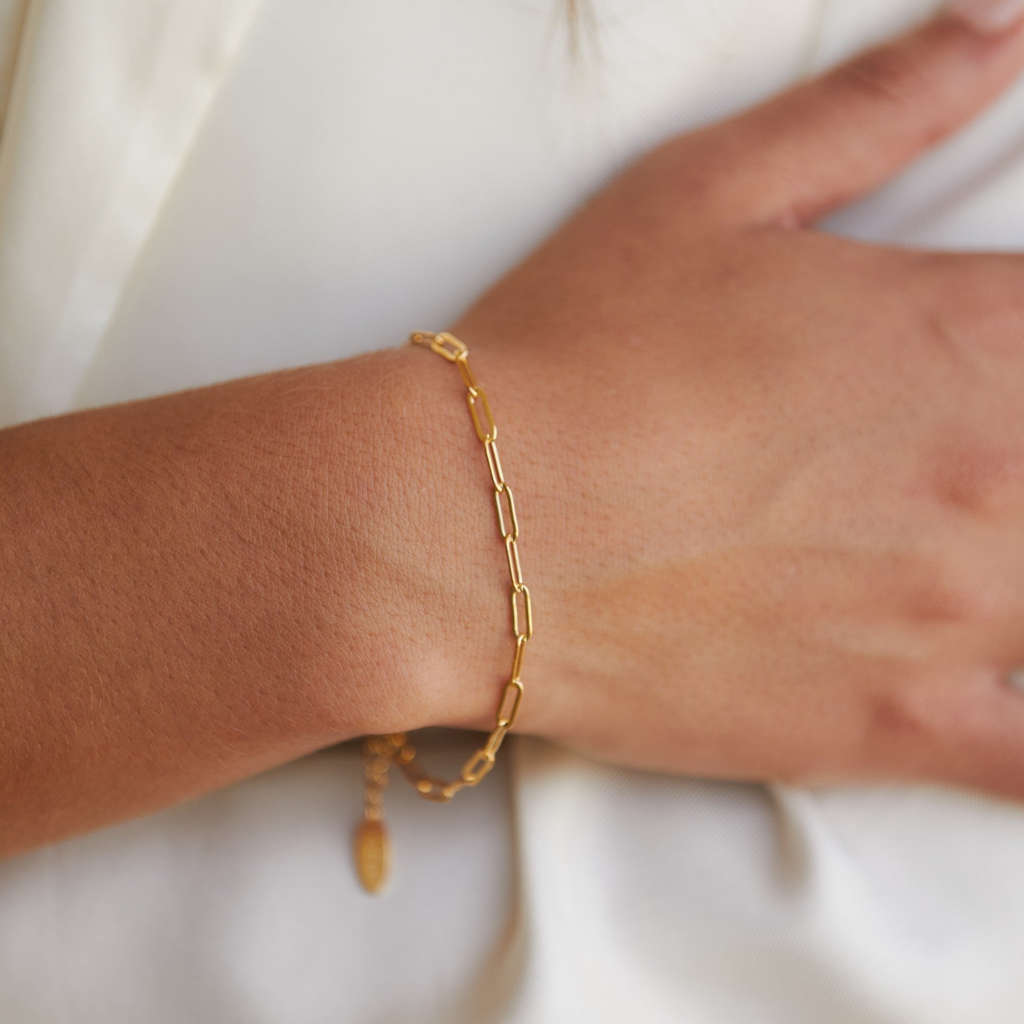 classic-gold-bracelet.jpg