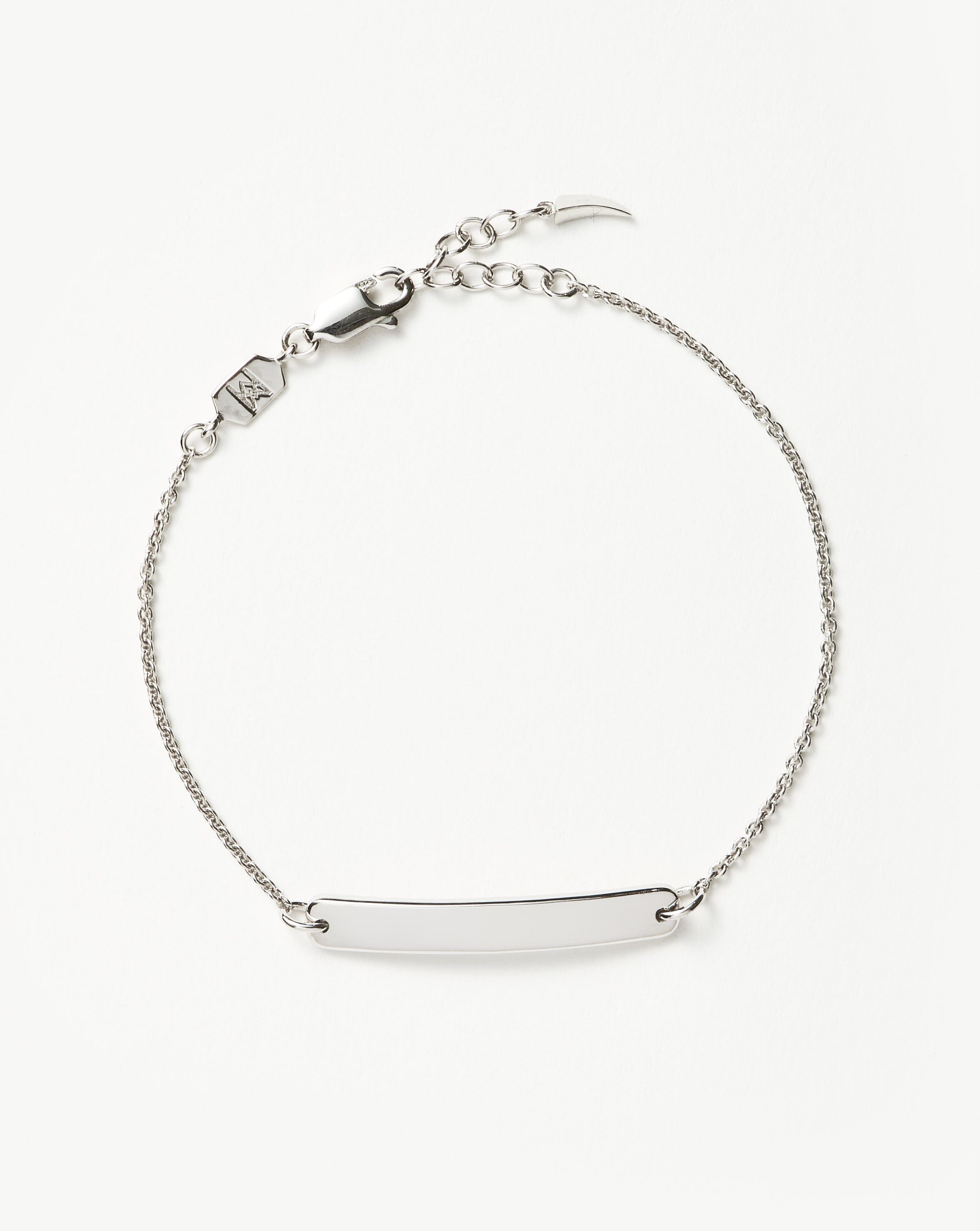 engravable-bar-chain-bracelet-silver-plated-bracelets-missoma-280859_25778e85-bcfe-434b-ab0d-8c3d29a5a7d6.jpg