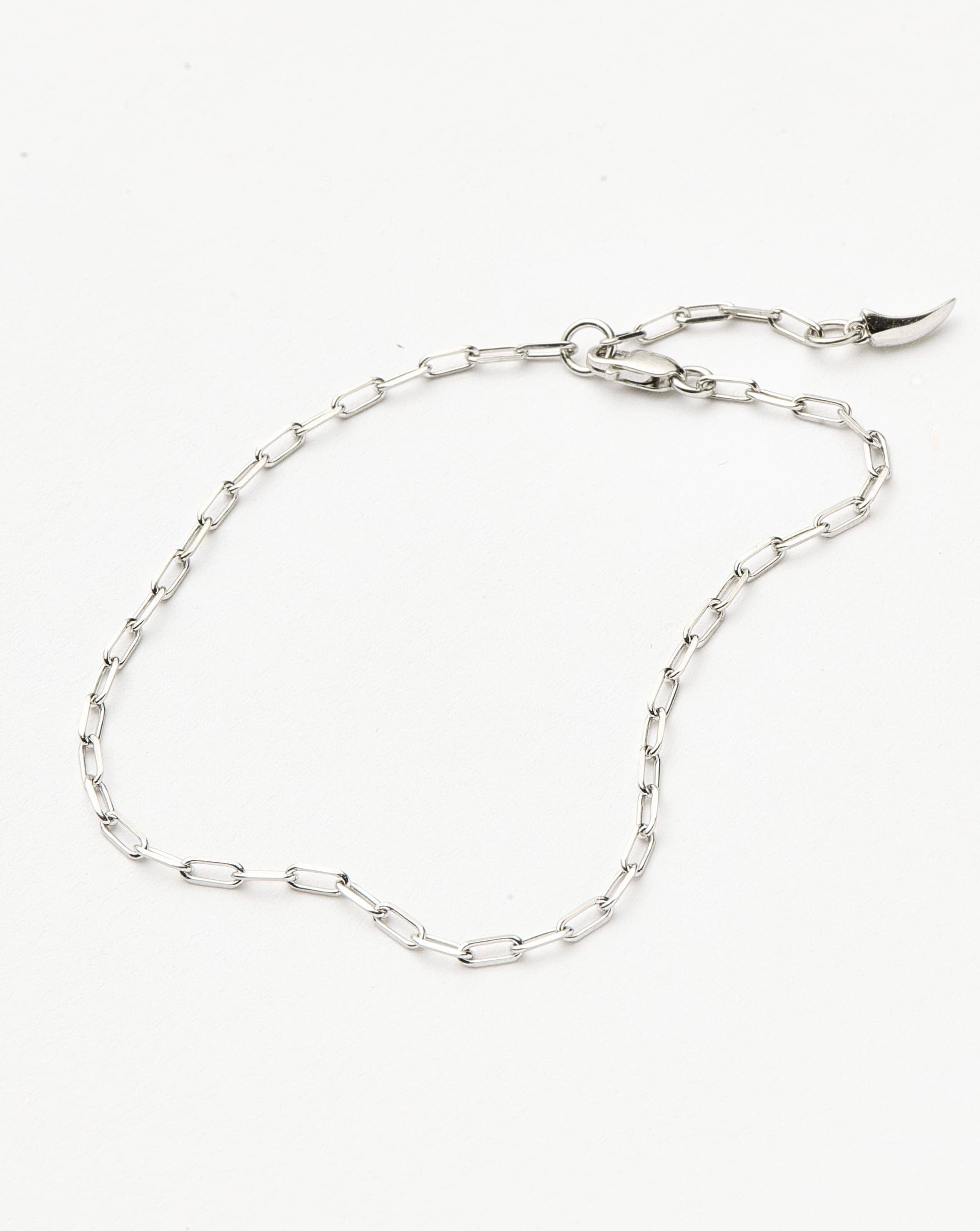 fine-classic-paperclip-chain-bracelet-14k-solid-white-gold-bracelets-missoma-465042_e32bb613-0118-445e-bf7a-924f269168b5.jpg