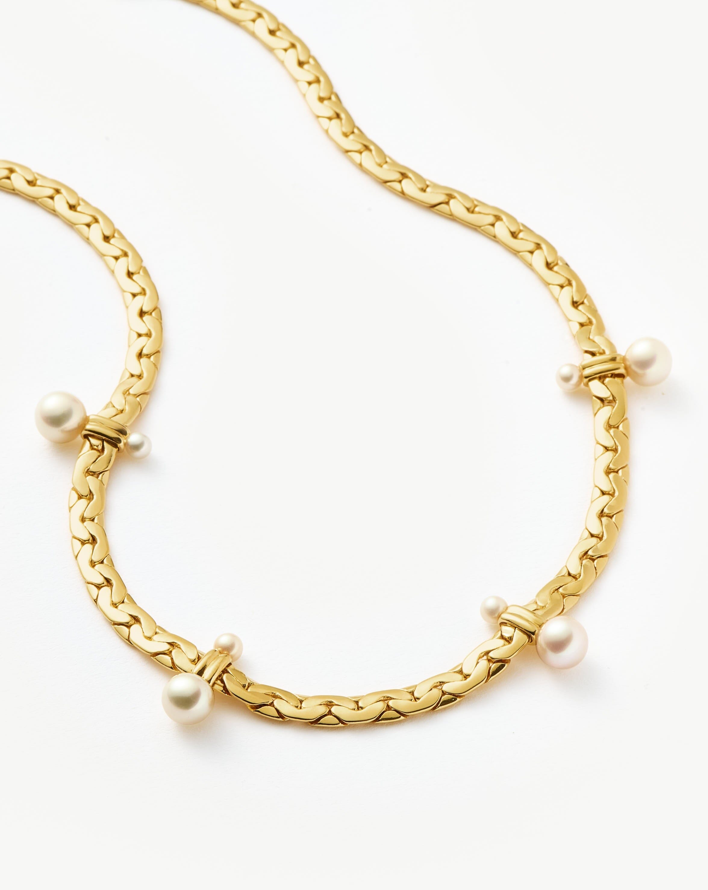 Floating Pearl Cobra Chain Choker | 18k Gold Plated/Pearl