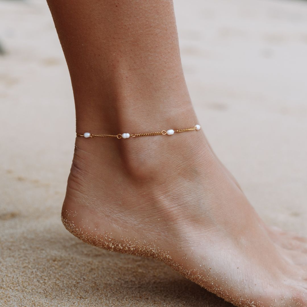 freshwater-pearls-anklet_f6e74430-075f-4a3f-aec4-31d4a3a01e04.jpg