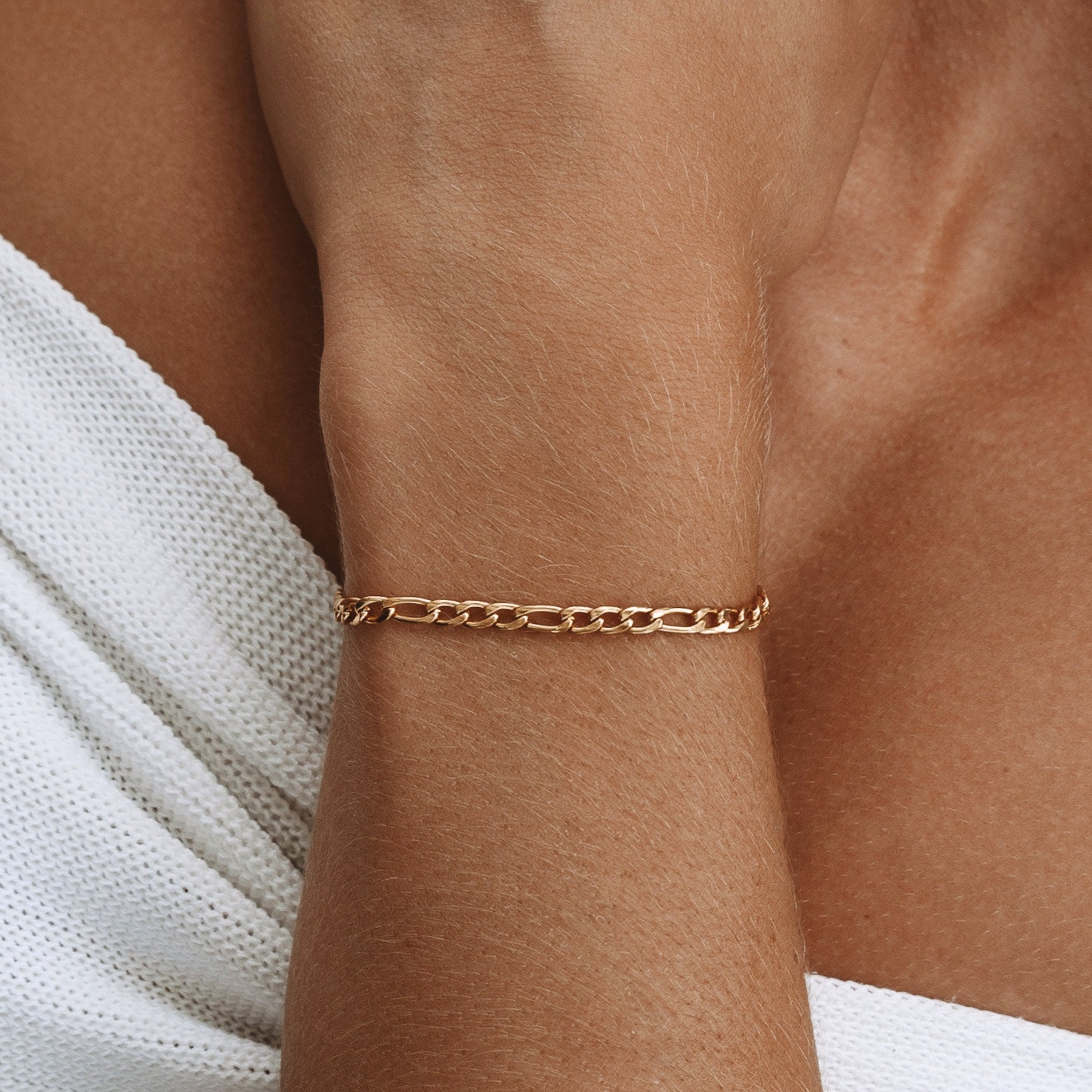 gold-figaro-bracelet.jpg