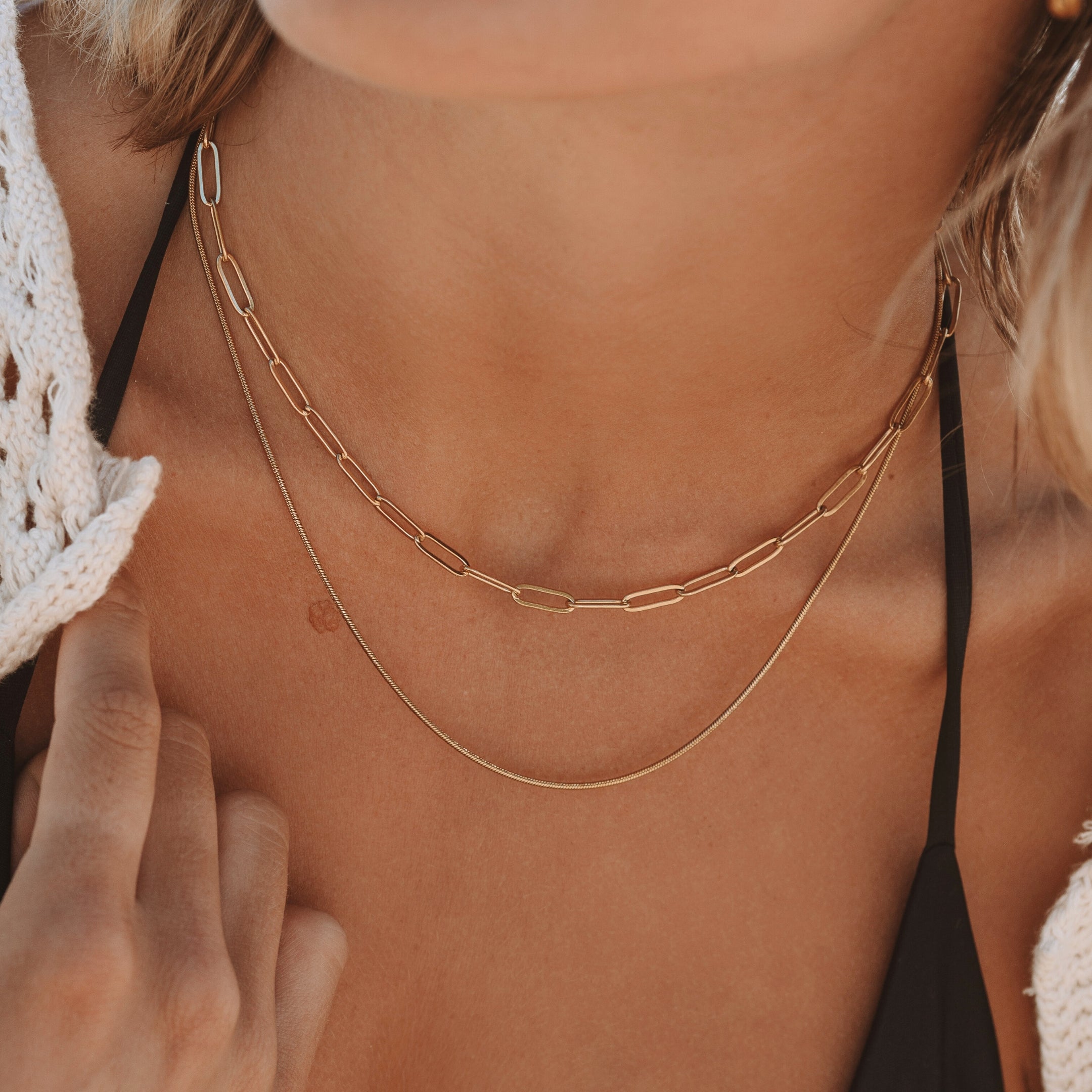 gold-layered-necklaces_19b02745-1eee-4078-9768-f9bb6f6ee353.jpg