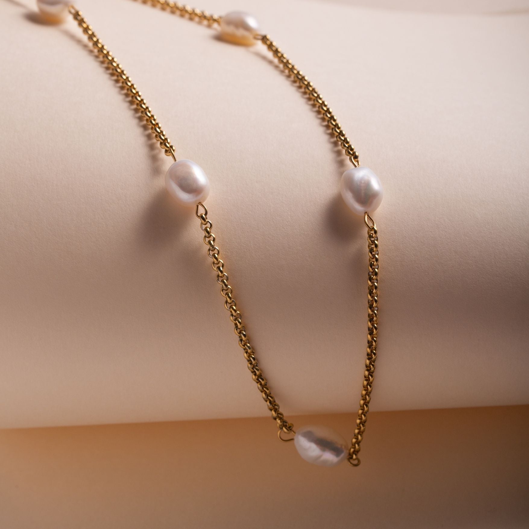 gold-pearl-necklace_1.jpg