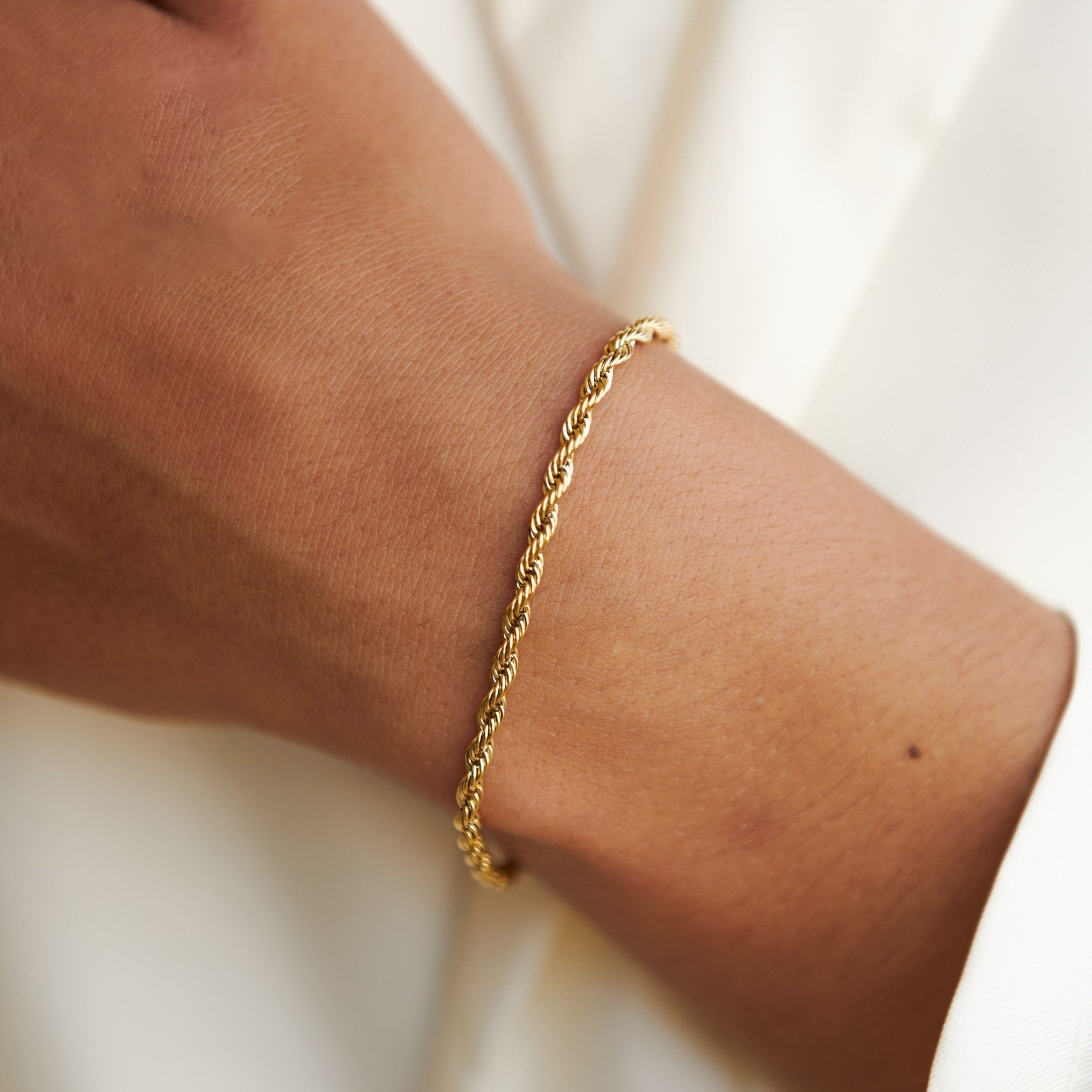 gold-rope-chain-bracelet.jpg