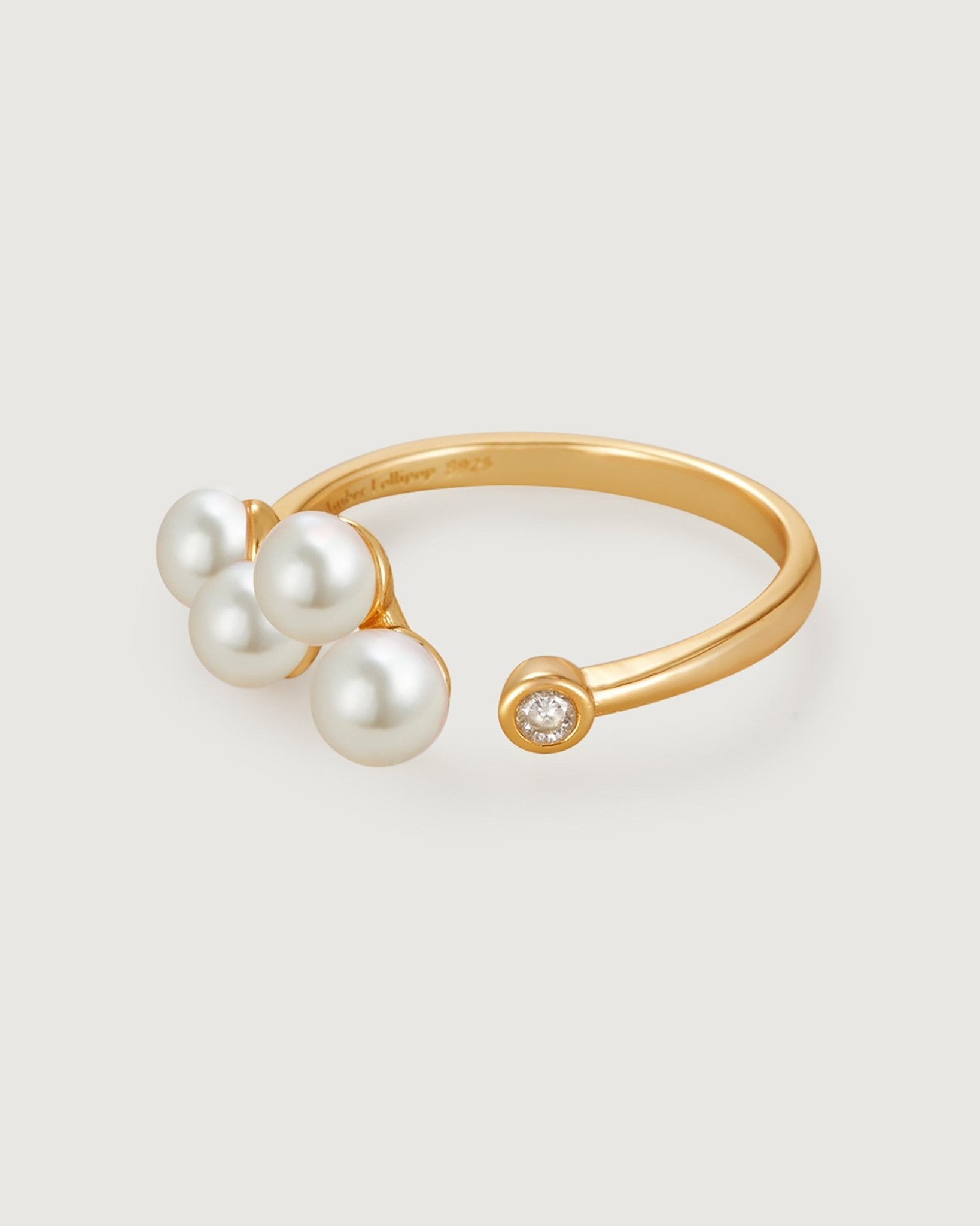 graceful-charm-pearl-ring-447840_3624a77b-f347-4139-9490-b91add802174.jpg