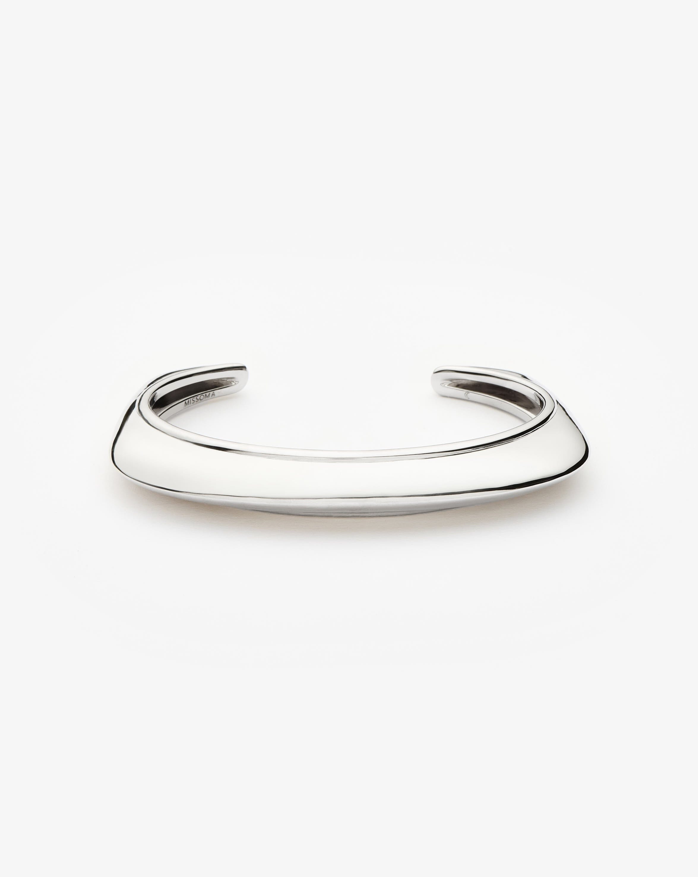 hera-dome-statement-cuff-bracelet-silver-plated-bracelets-missoma-983508_5504e67d-c1b1-42fe-8b05-02c24241a292.jpg