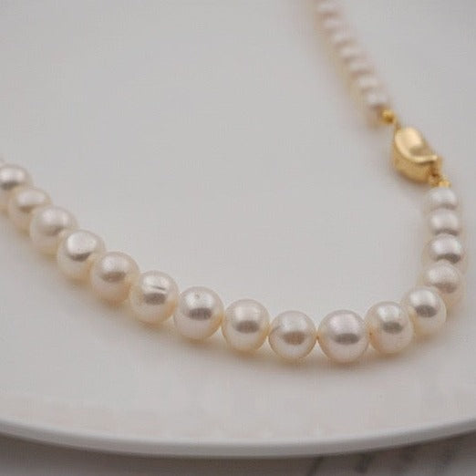 Long Gradual Pearls Necklace