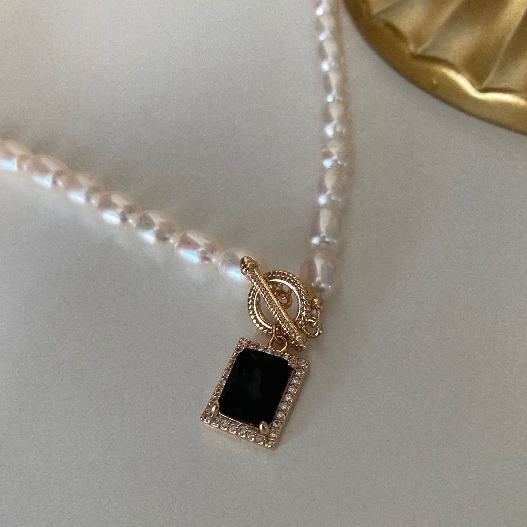 Black Bella Square Pendant Pearl Necklace