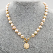 Queen Coin Pendant Pearl Necklace