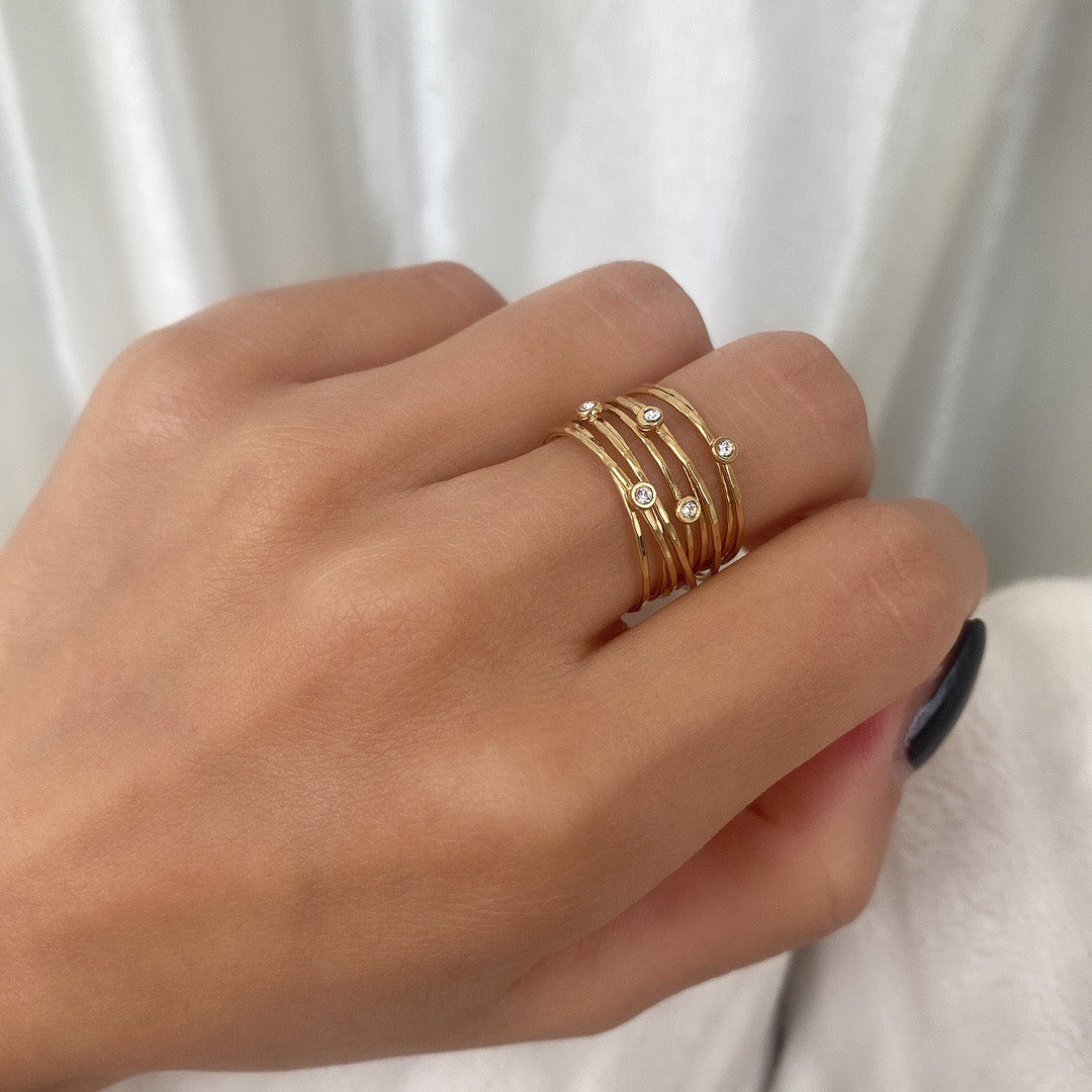 Twisted CZ Layered Ring